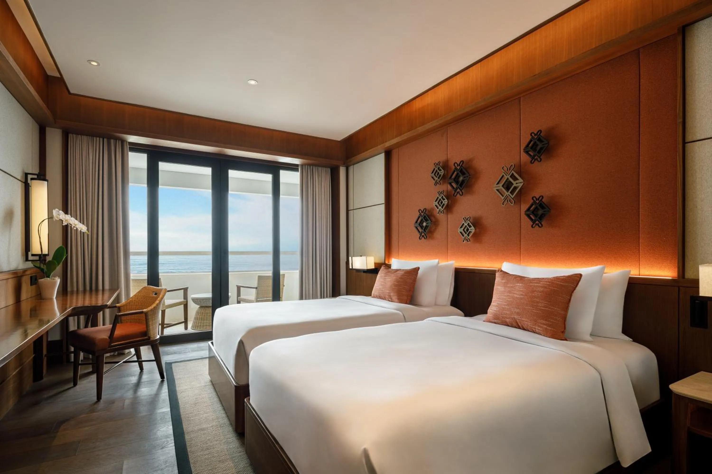 Deluxe Twin Room with Sea View in Bali Beach Hotel