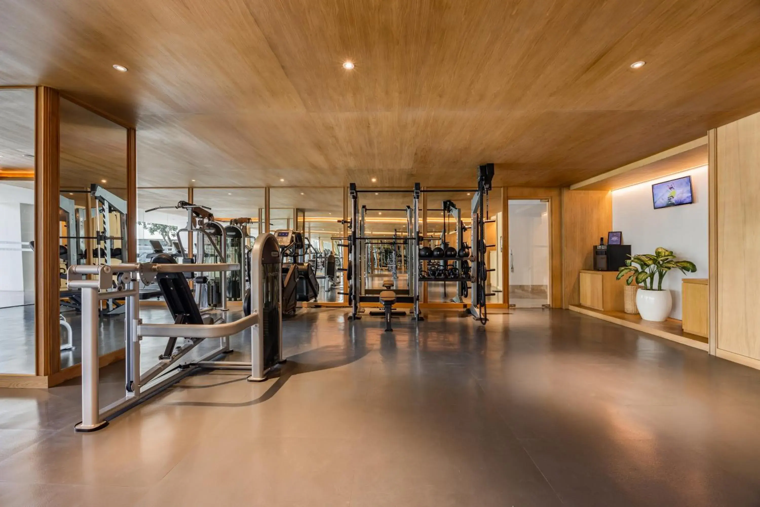 Fitness centre/facilities in Bali Beach Hotel Fitness centre/facilities in Bali Beach Hotel