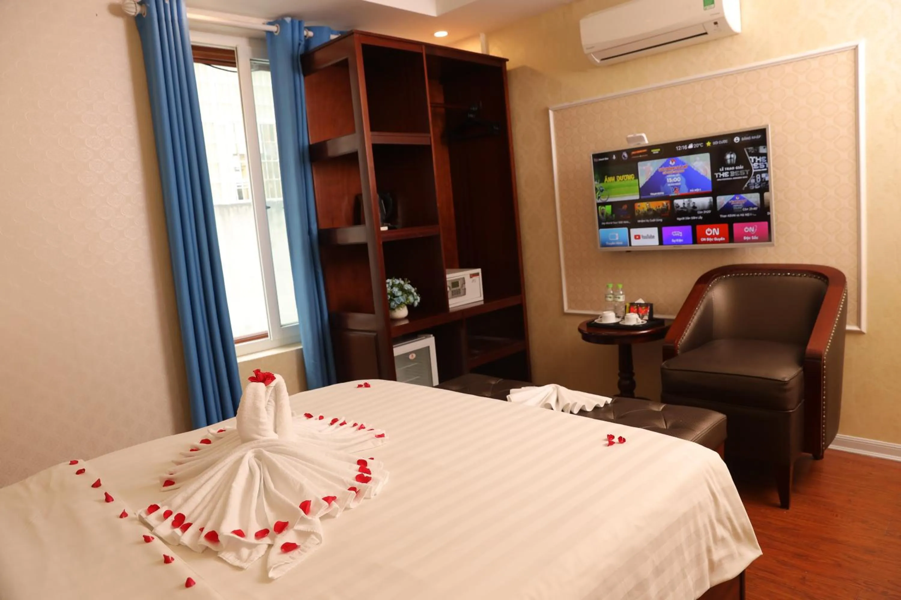 Bed in Lavender Boutique House