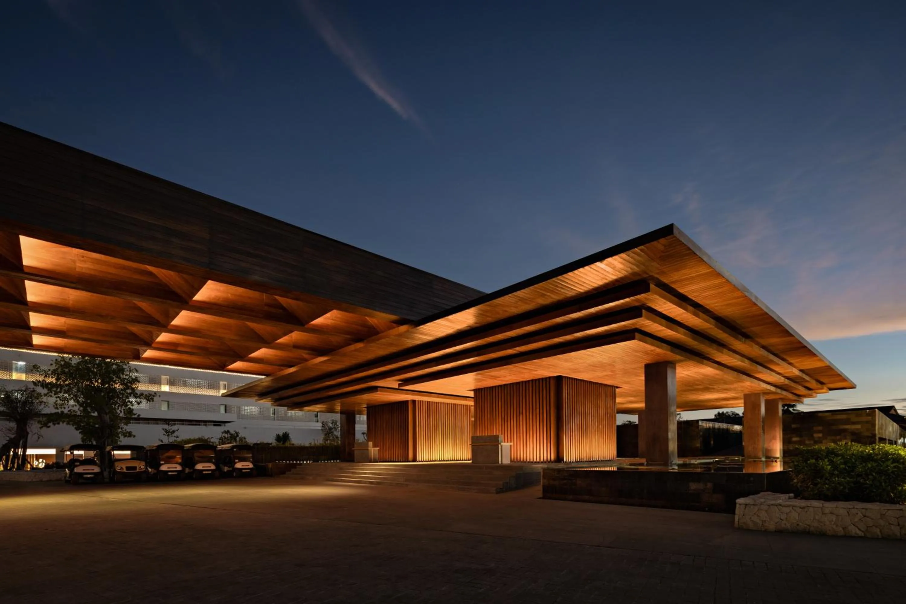 Facade/entrance in The Meru Sanur