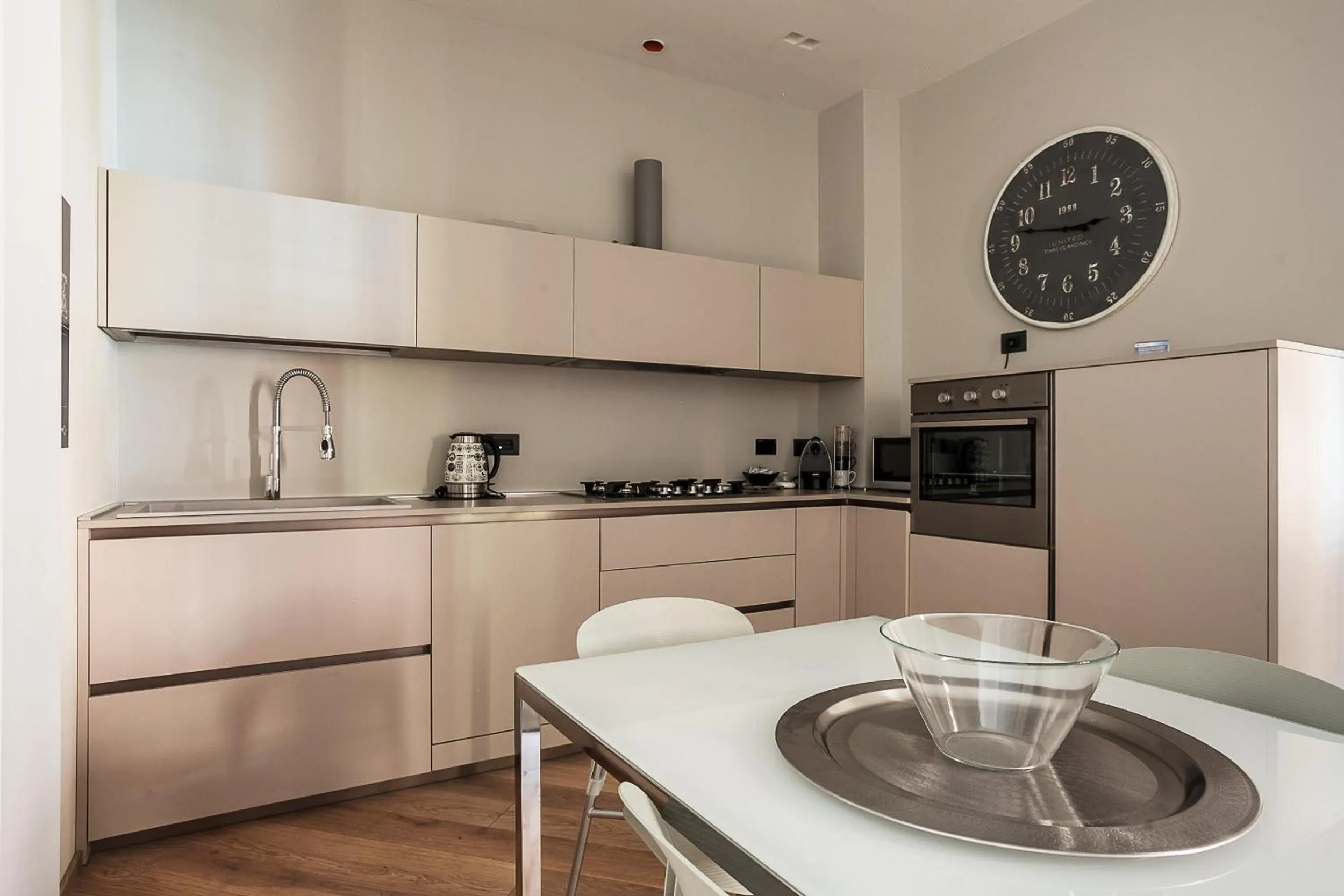 Kitchen or kitchenette in Residence Rizzoli-Suites Apartments