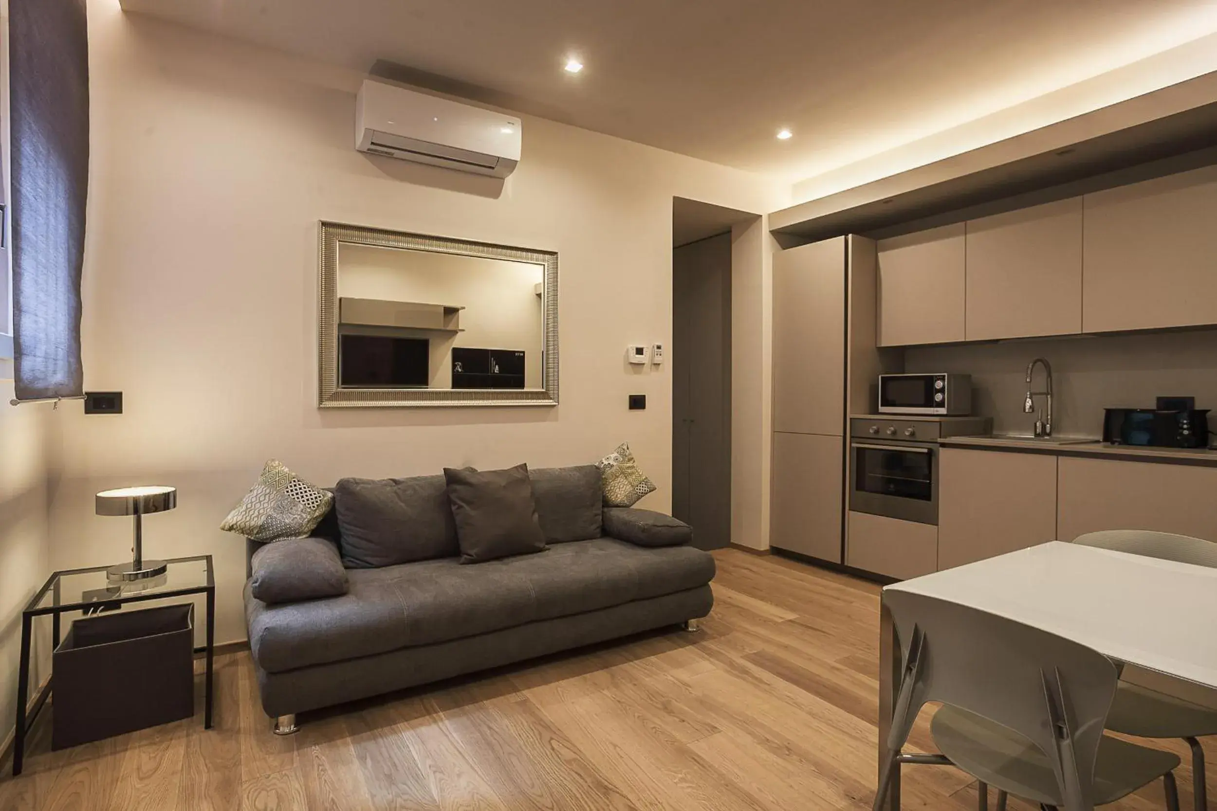 Residence Rizzoli-Suites Apartments Residence Rizzoli-Suites Apartments