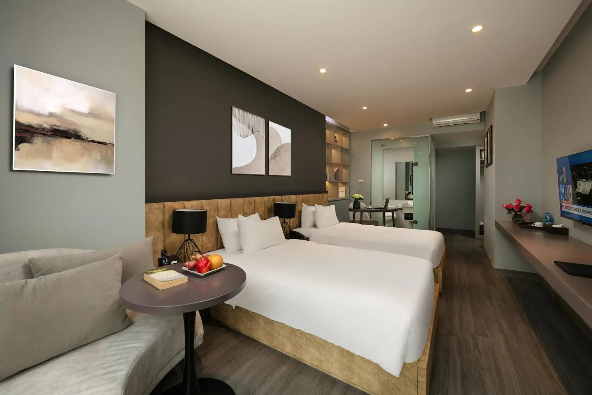 Bed in Hanoi Ping Luxury Hotel