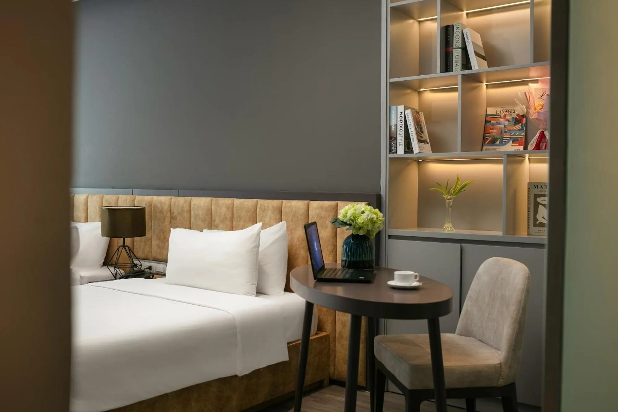 Bed in Hanoi Ping Luxury Hotel