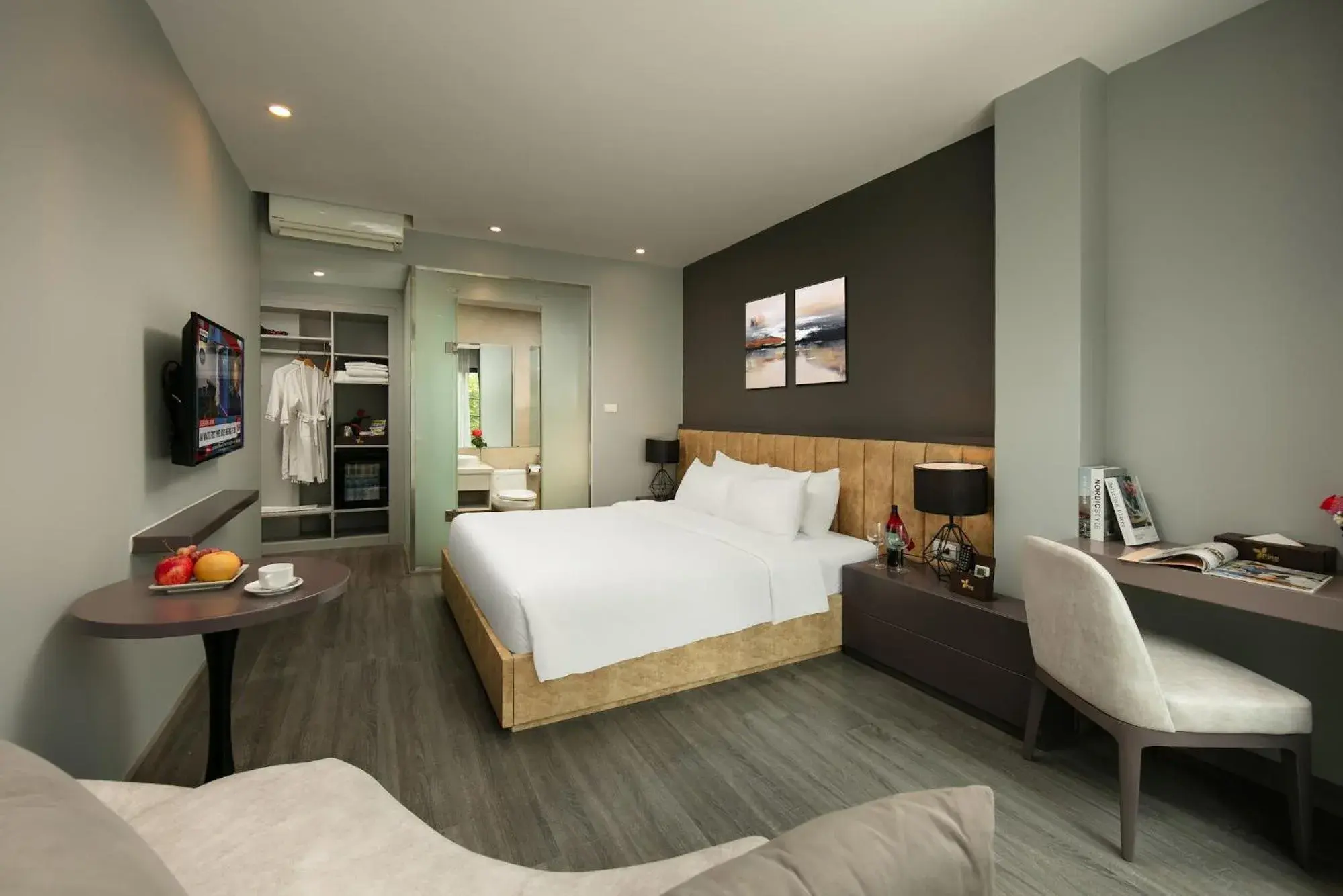 Bed in Hanoi Ping Luxury Hotel Bed in Hanoi Ping Luxury Hotel