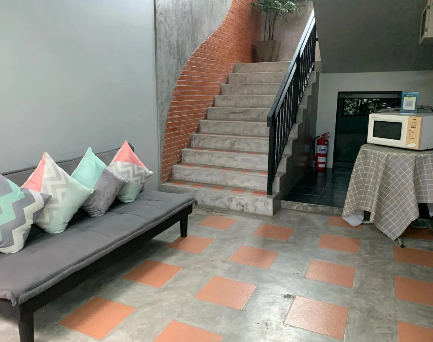 Property building in Isayarada Apartment Property building in Isayarada Apartment