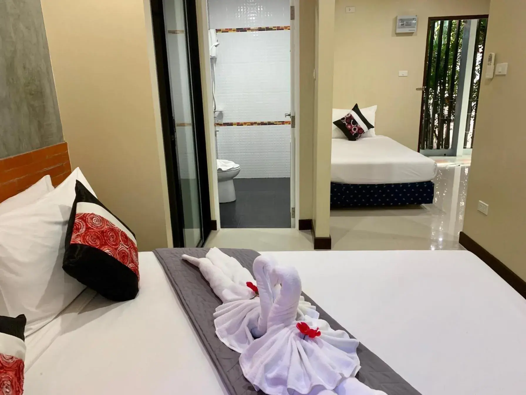 Toilet, Bed in Isayarada Apartment Toilet, Bed in Isayarada Apartment