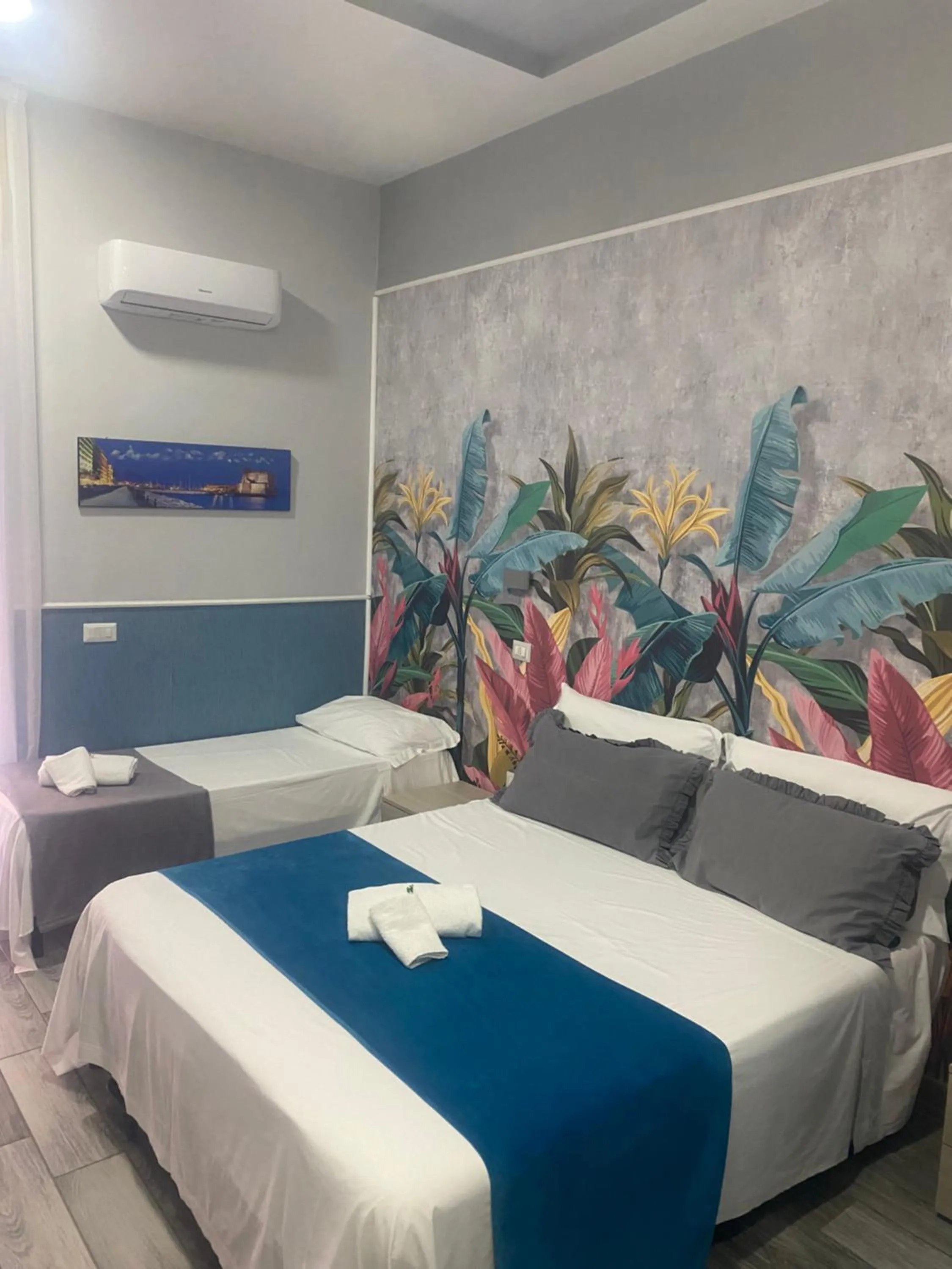 Bed in B&B VIVA NAPOLI