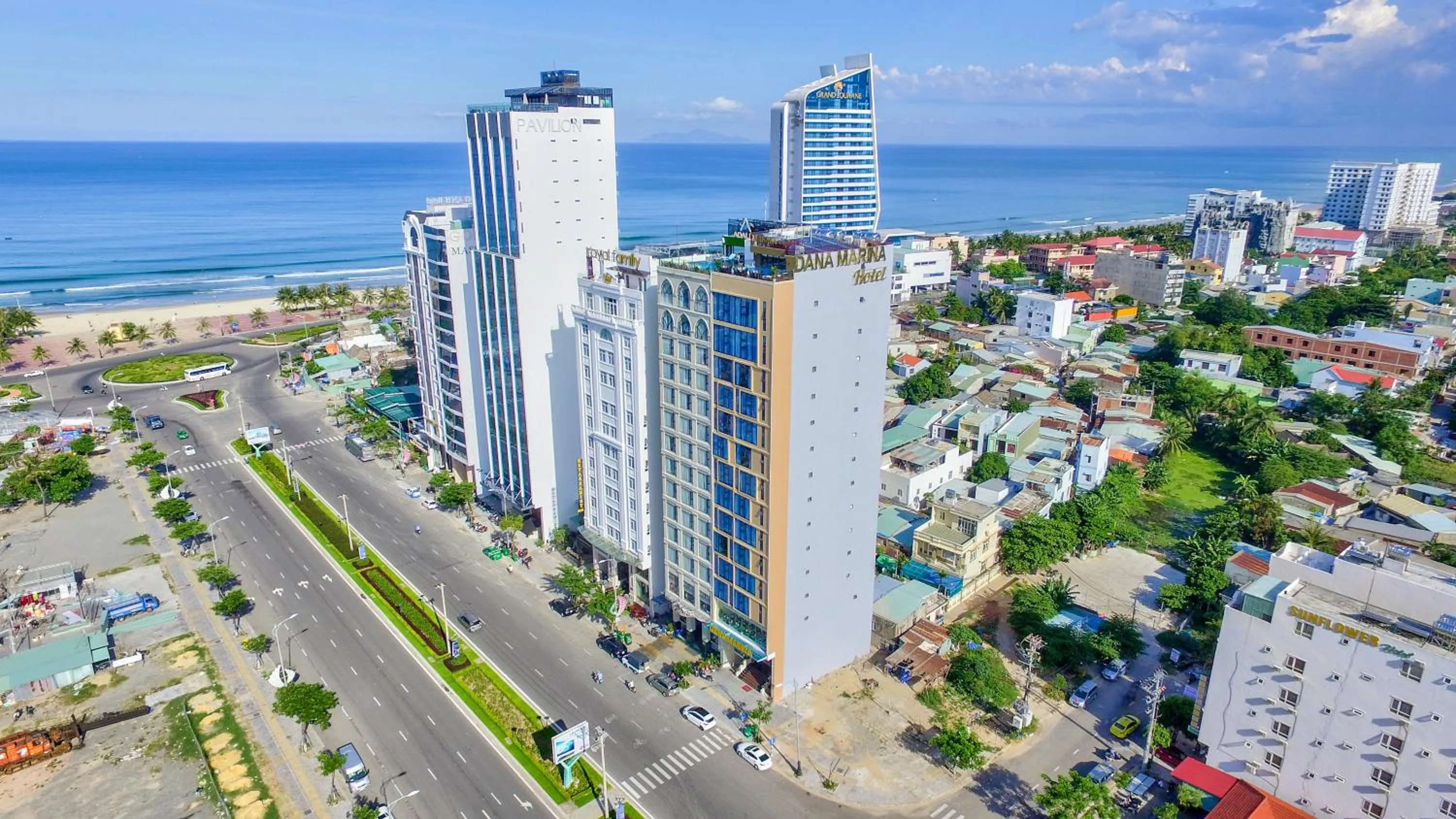 Beach in Dana Marina Boutique Hotel