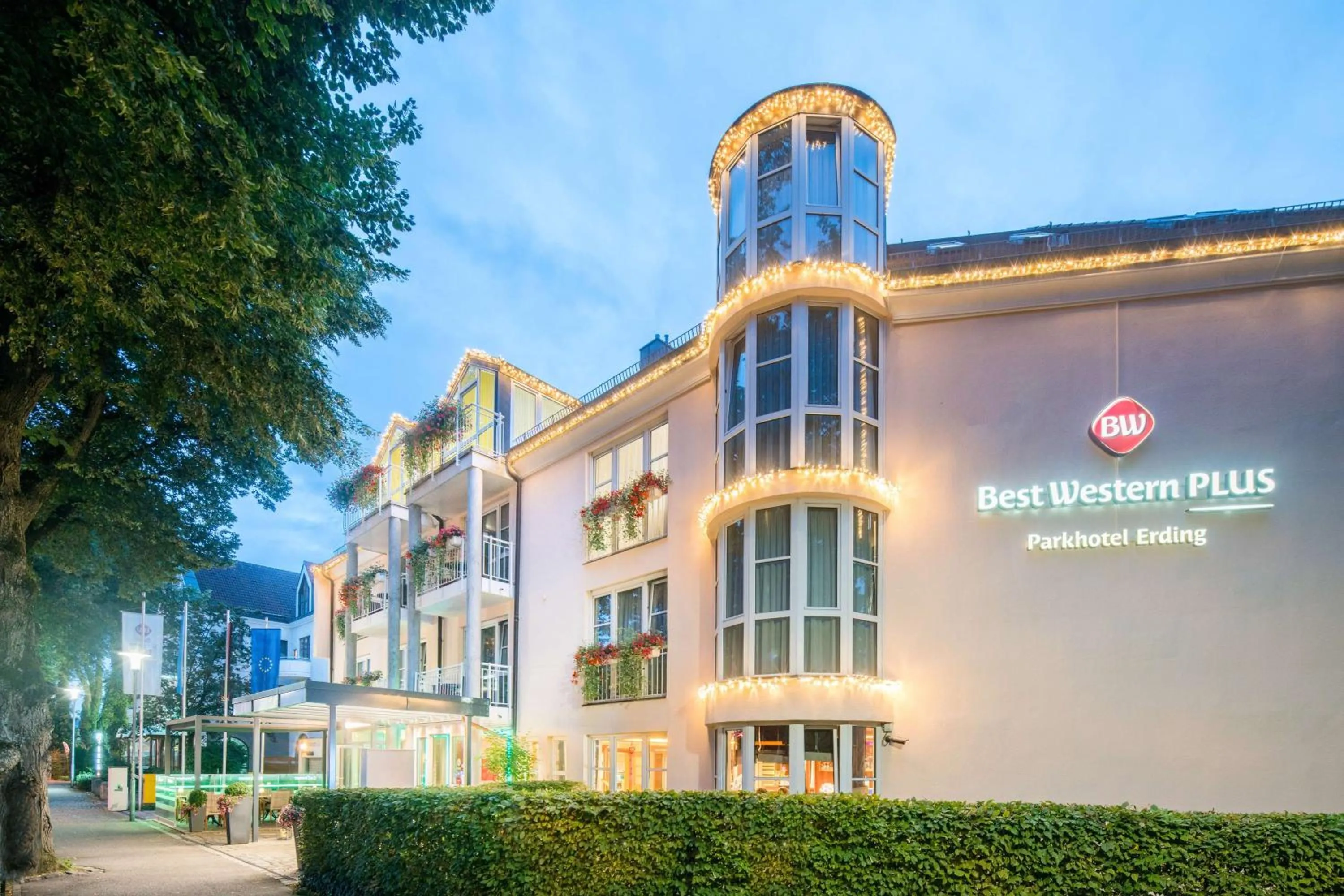 Property building in Best Western Plus Parkhotel Erding
