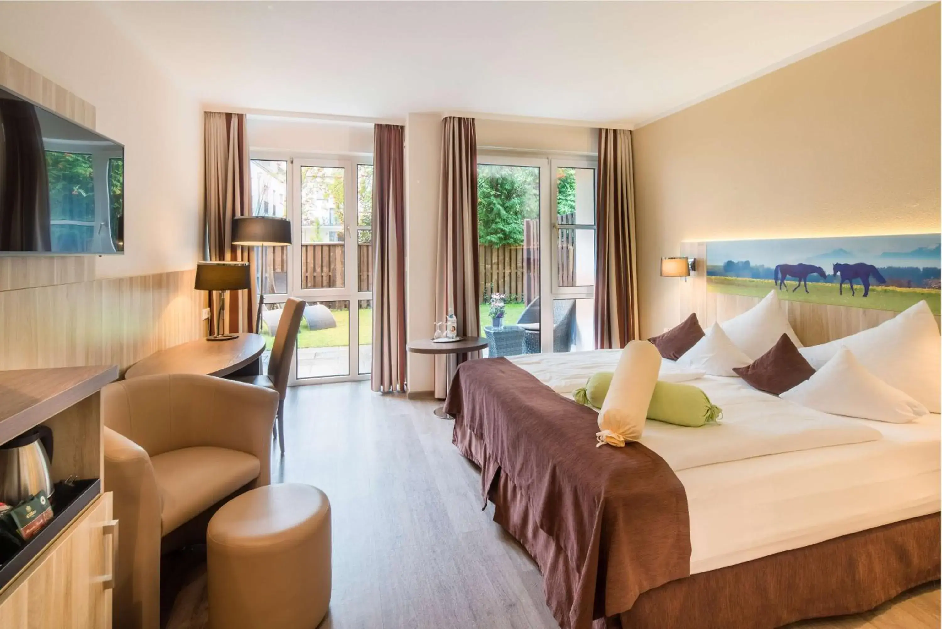 Bedroom, Bed in Best Western Plus Parkhotel Erding Bedroom, Bed in Best Western Plus Parkhotel Erding