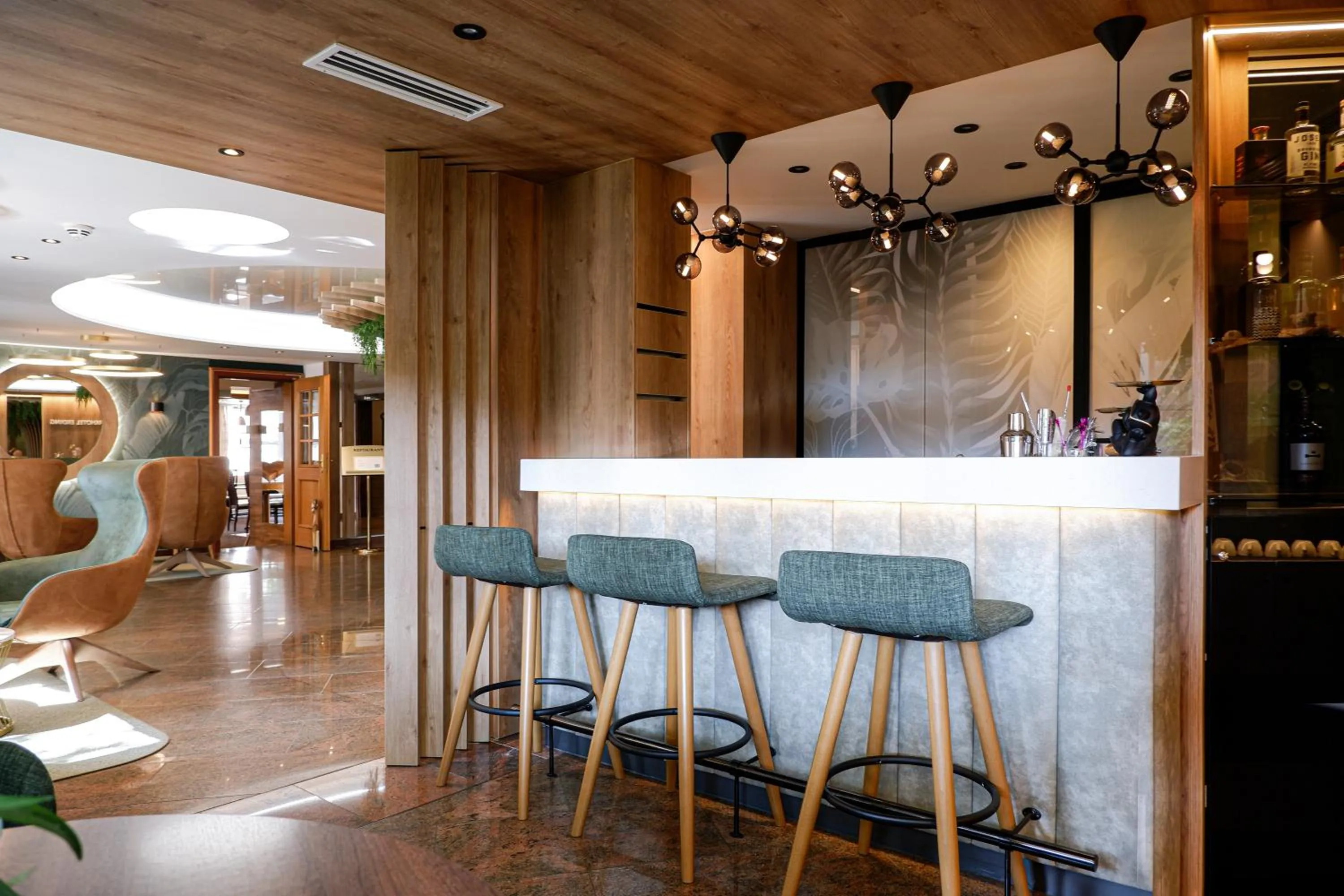 Lounge or bar in Best Western Plus Parkhotel Erding