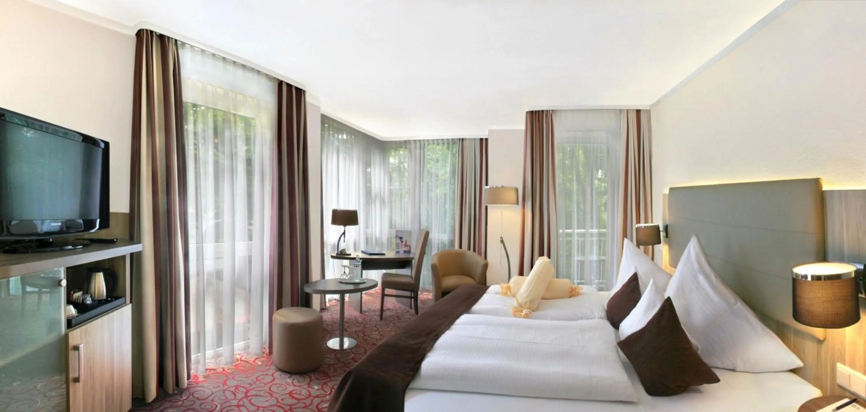 Bedroom, Bed in Best Western Plus Parkhotel Erding