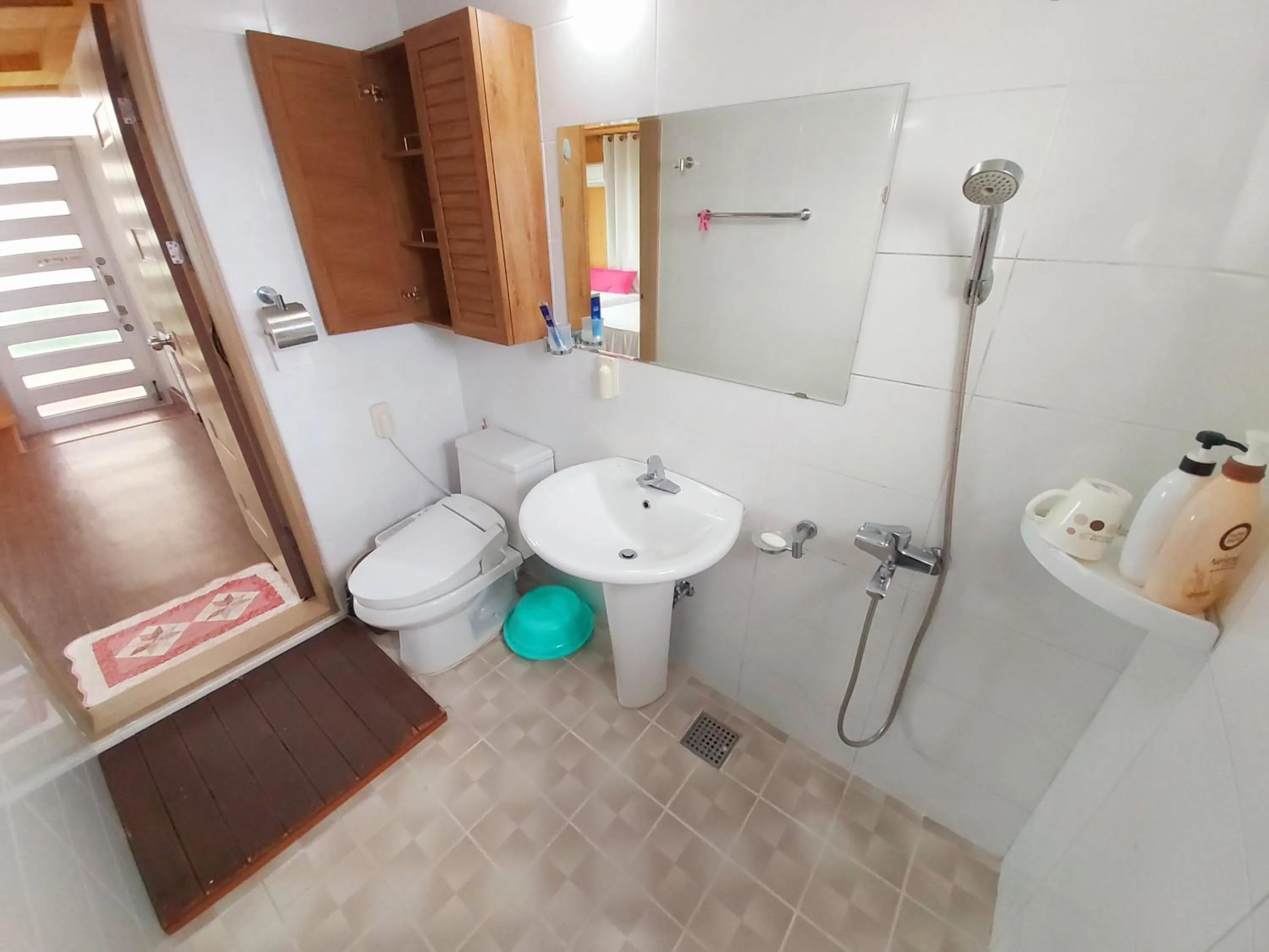 Bathroom in Feeling Good House