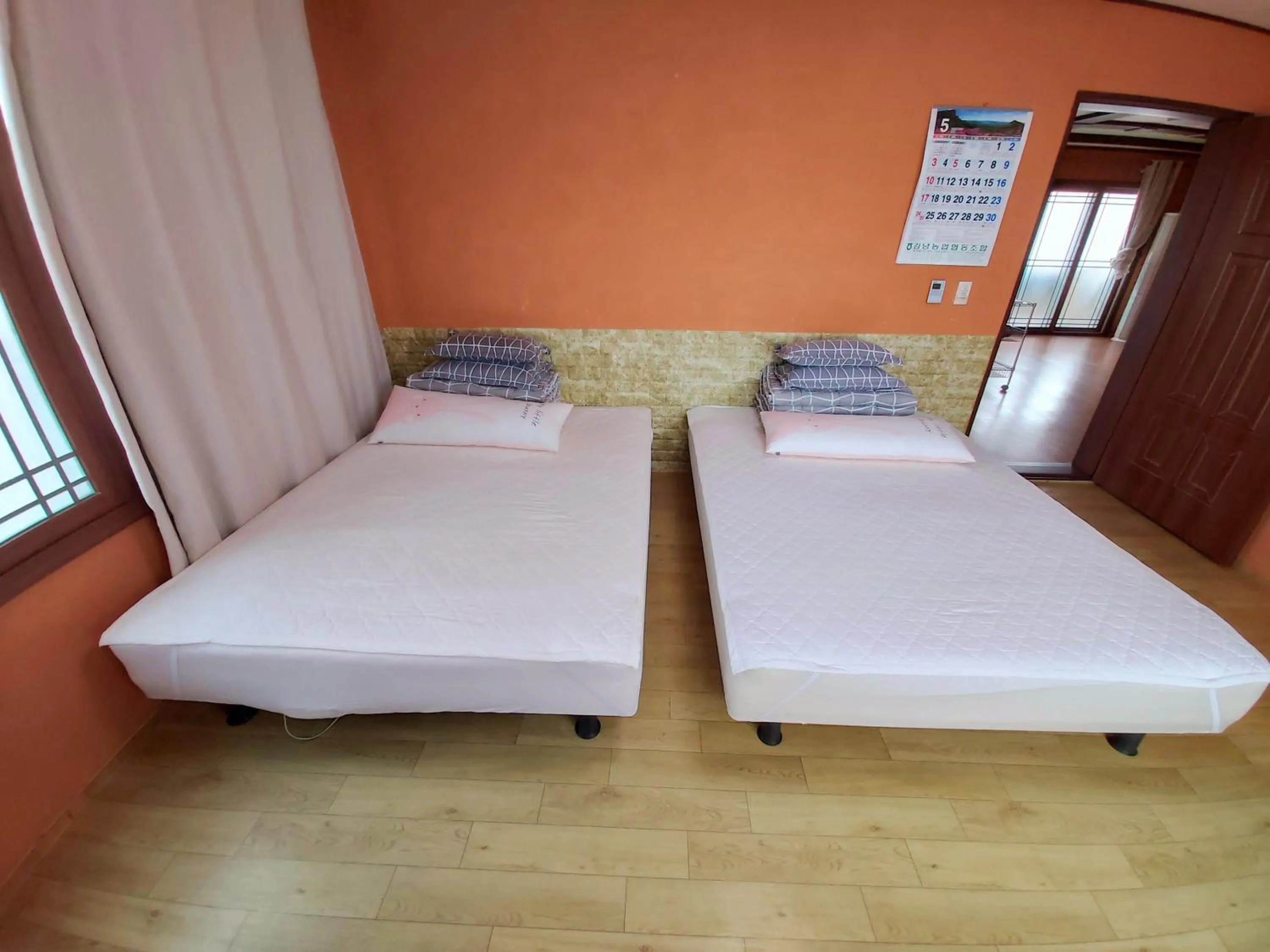 Bed in Feeling Good House