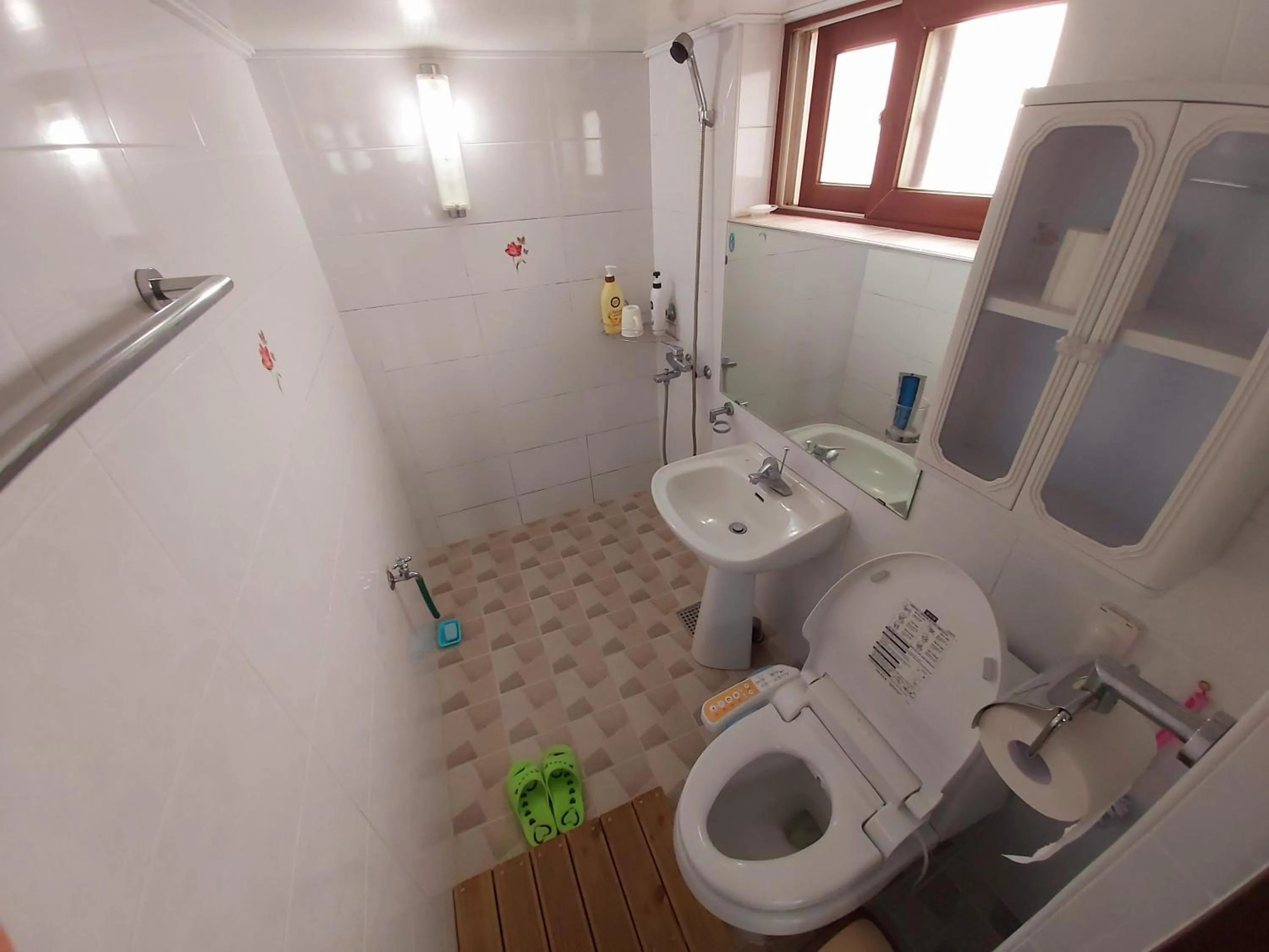 Bathroom in Feeling Good House