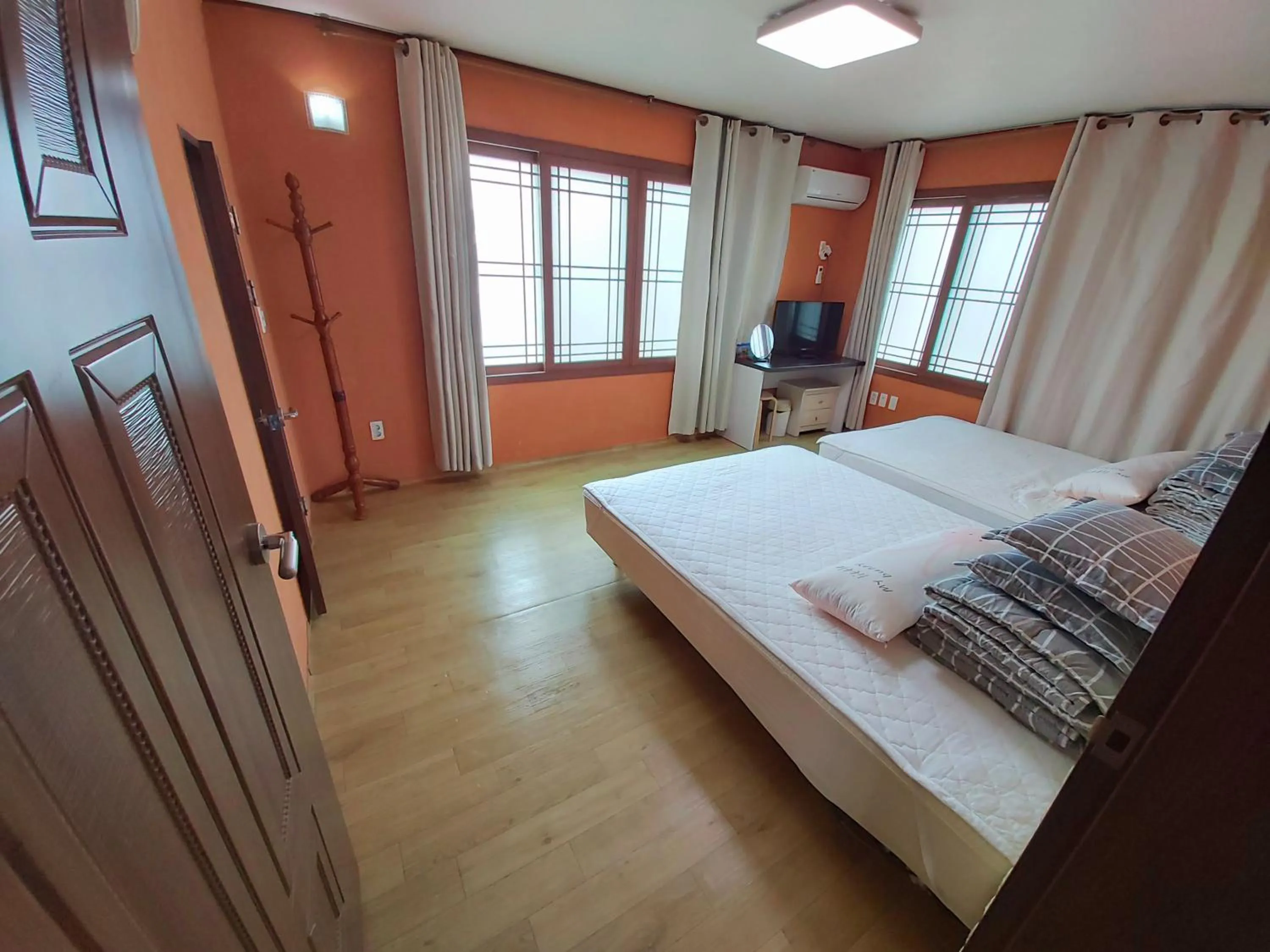 Bed in Feeling Good House