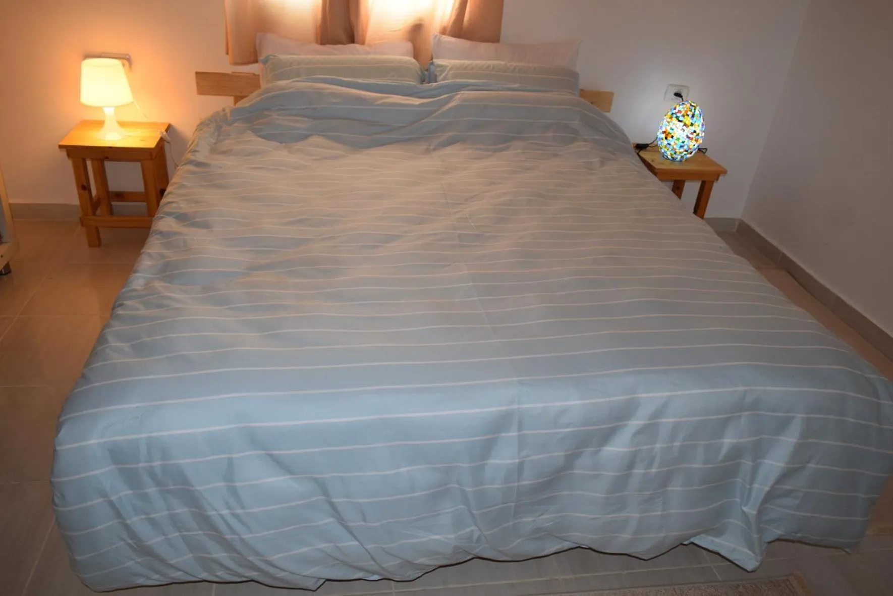 Bed in Khan Alsira - חאן אלסרה