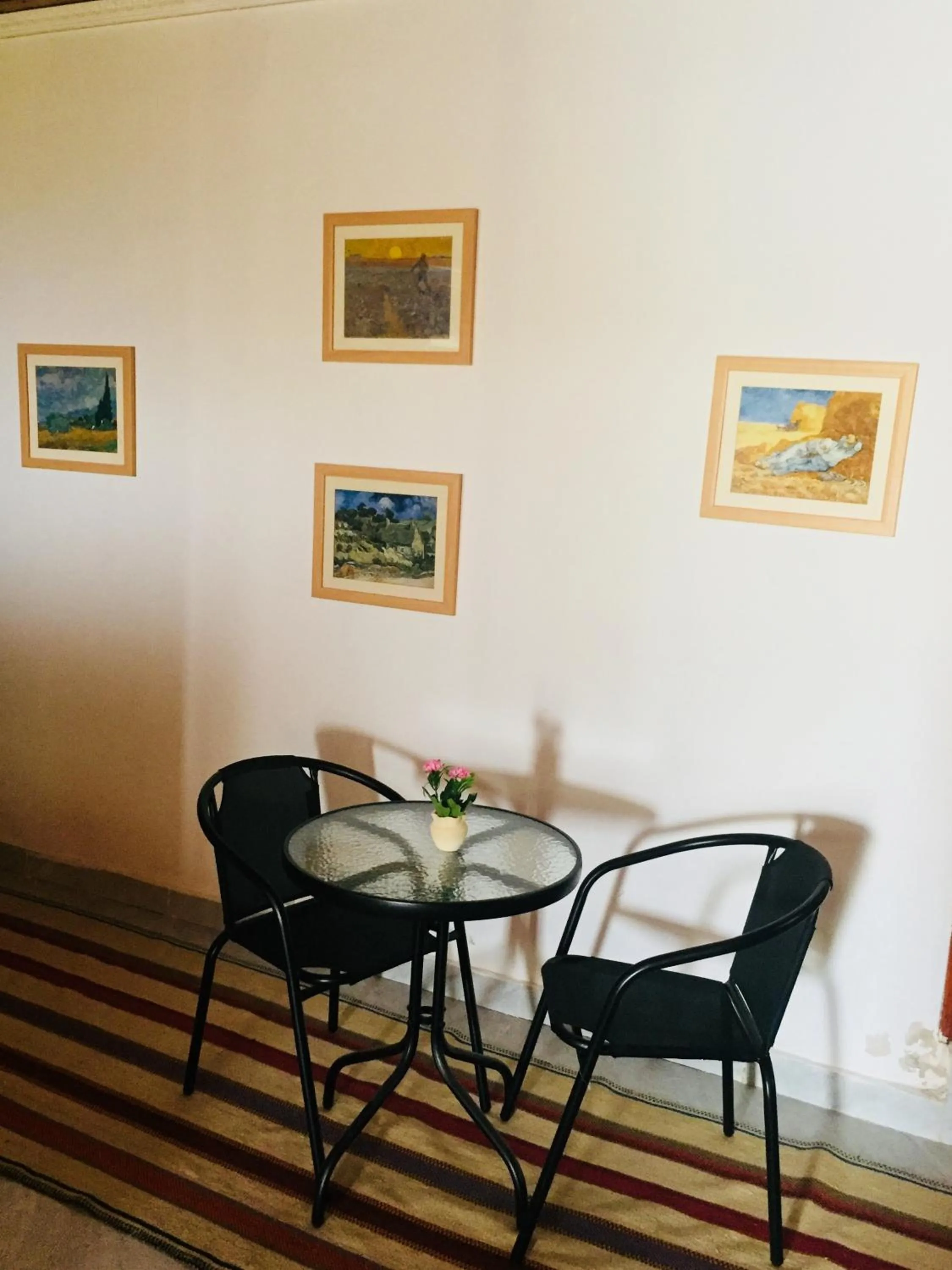 Seating area in Khan Alsira - חאן אלסרה