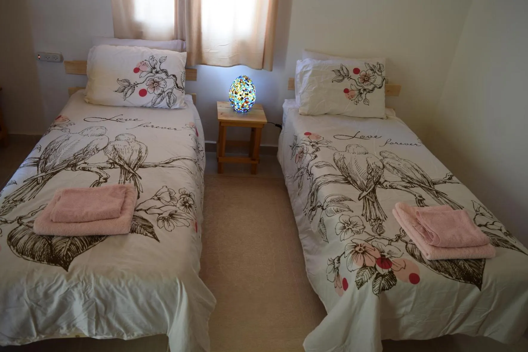 Bed in Khan Alsira - חאן אלסרה