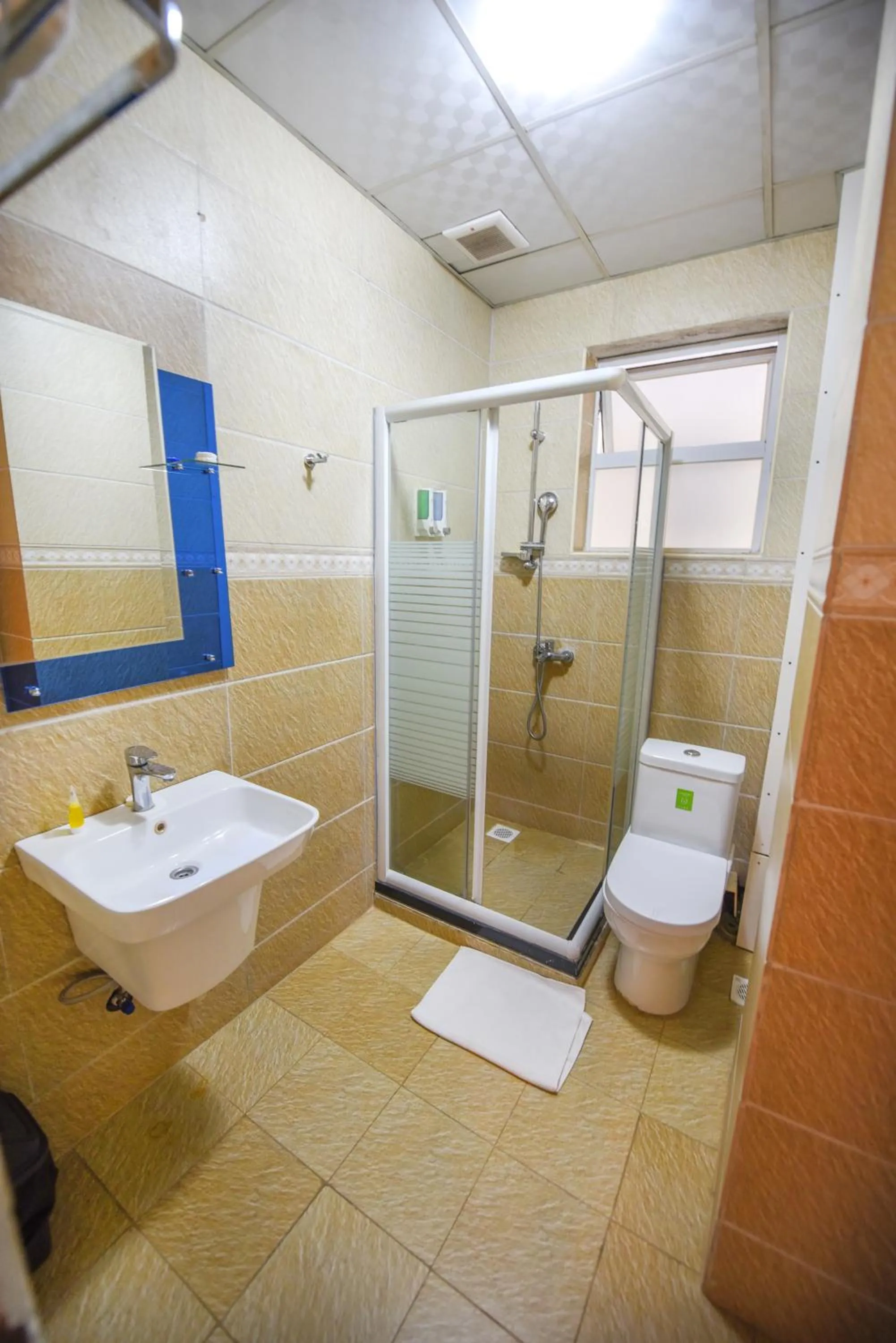 Shower in BMK House Apartments
