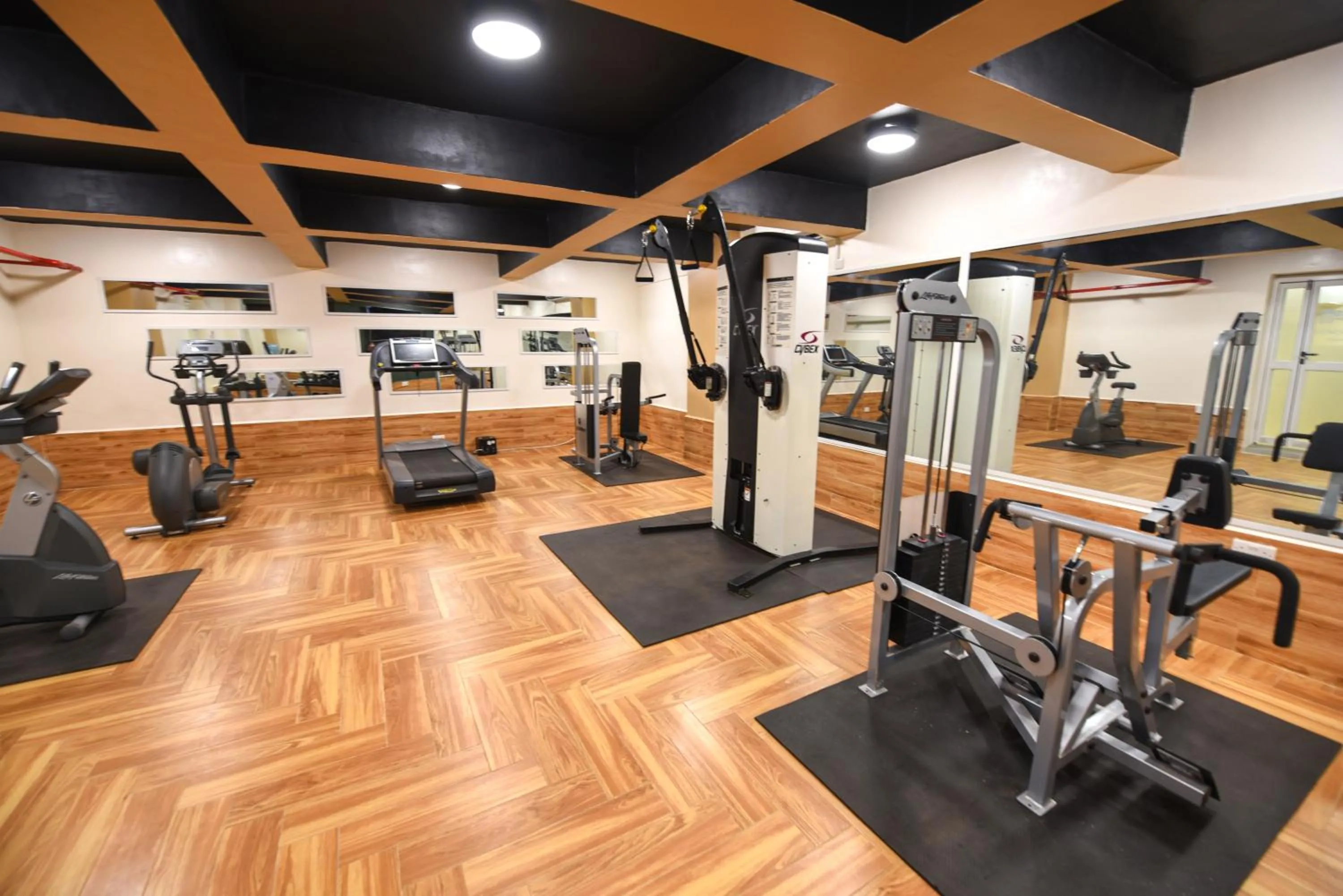 Fitness centre/facilities in BMK House Apartments