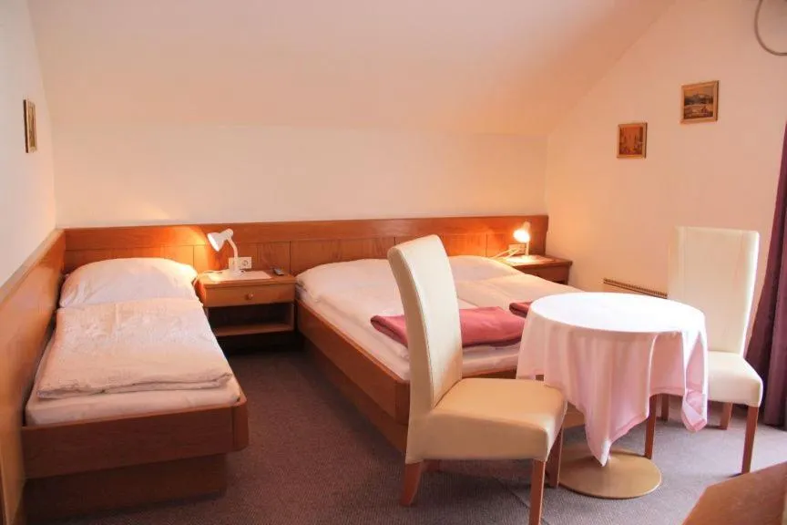 Bed in Pension Duregger