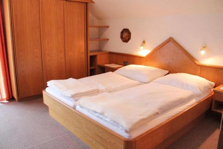 Bed in Pension Duregger