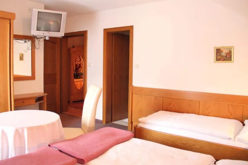 Bed in Pension Duregger