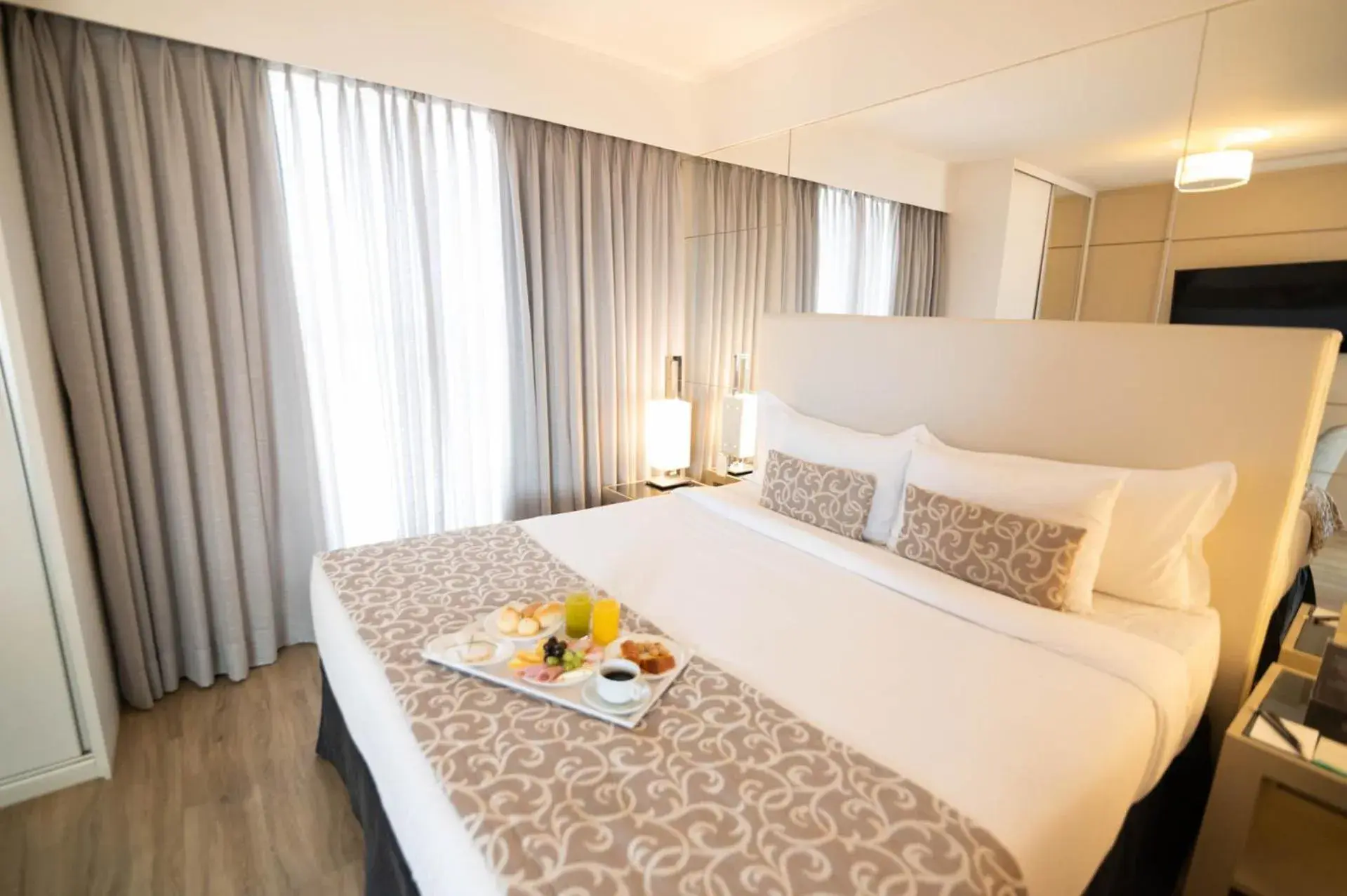 Photo of the whole room, Bed in H2 Platinum Lourdes Photo of the whole room, Bed in H2 Platinum Lourdes