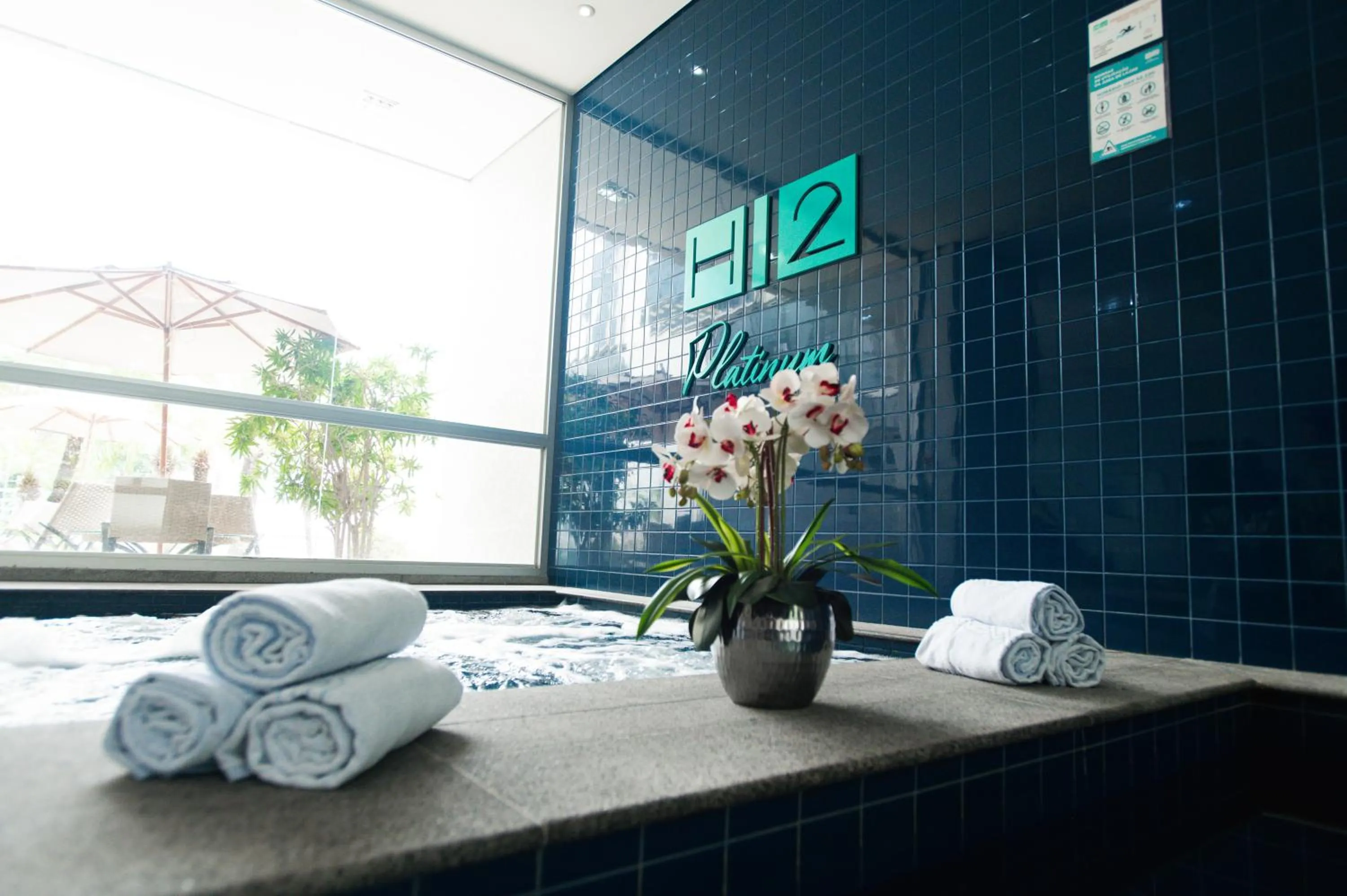 towels in H2 Platinum Lourdes