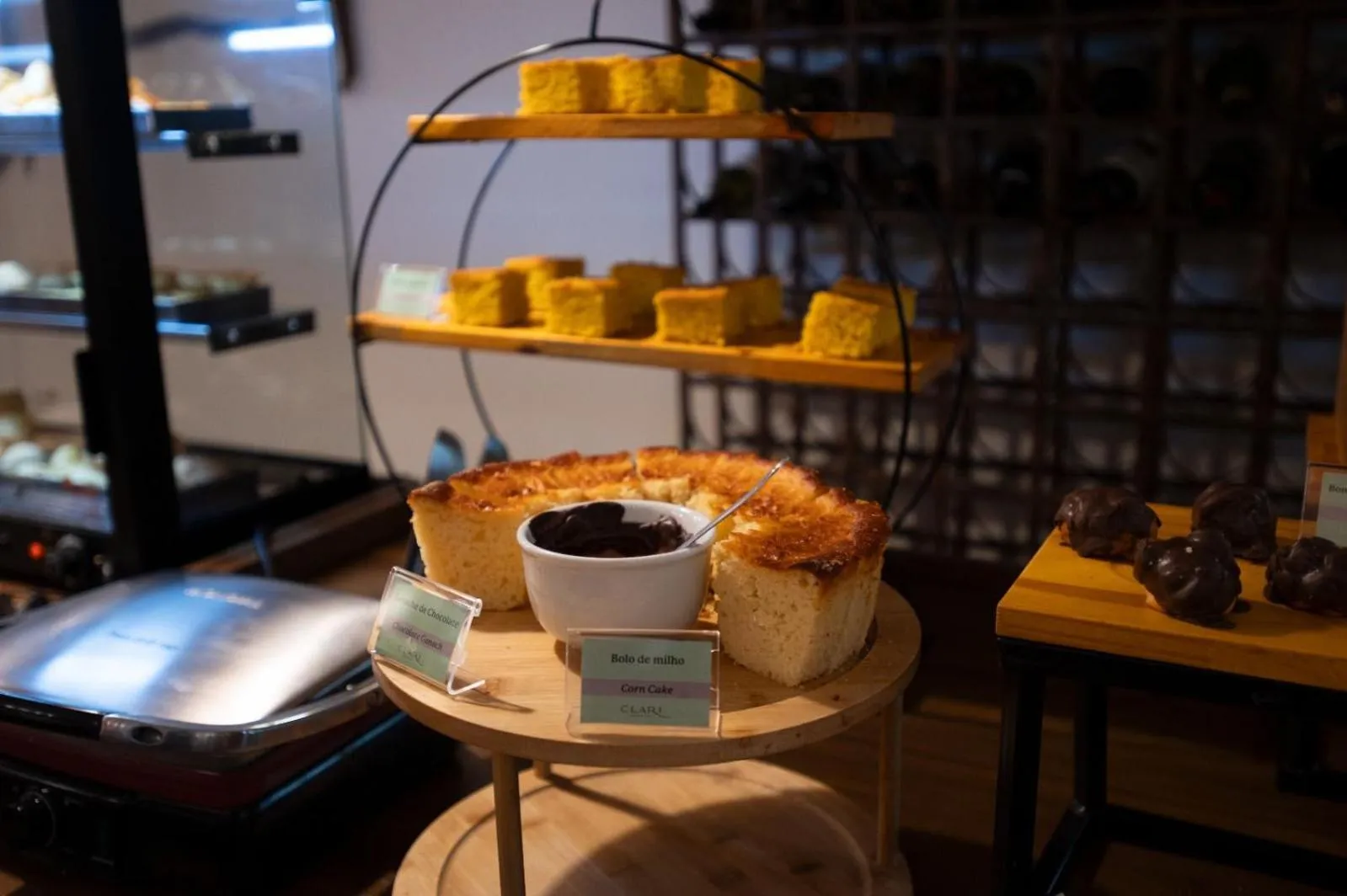 Restaurant/places to eat in H2 Platinum Lourdes