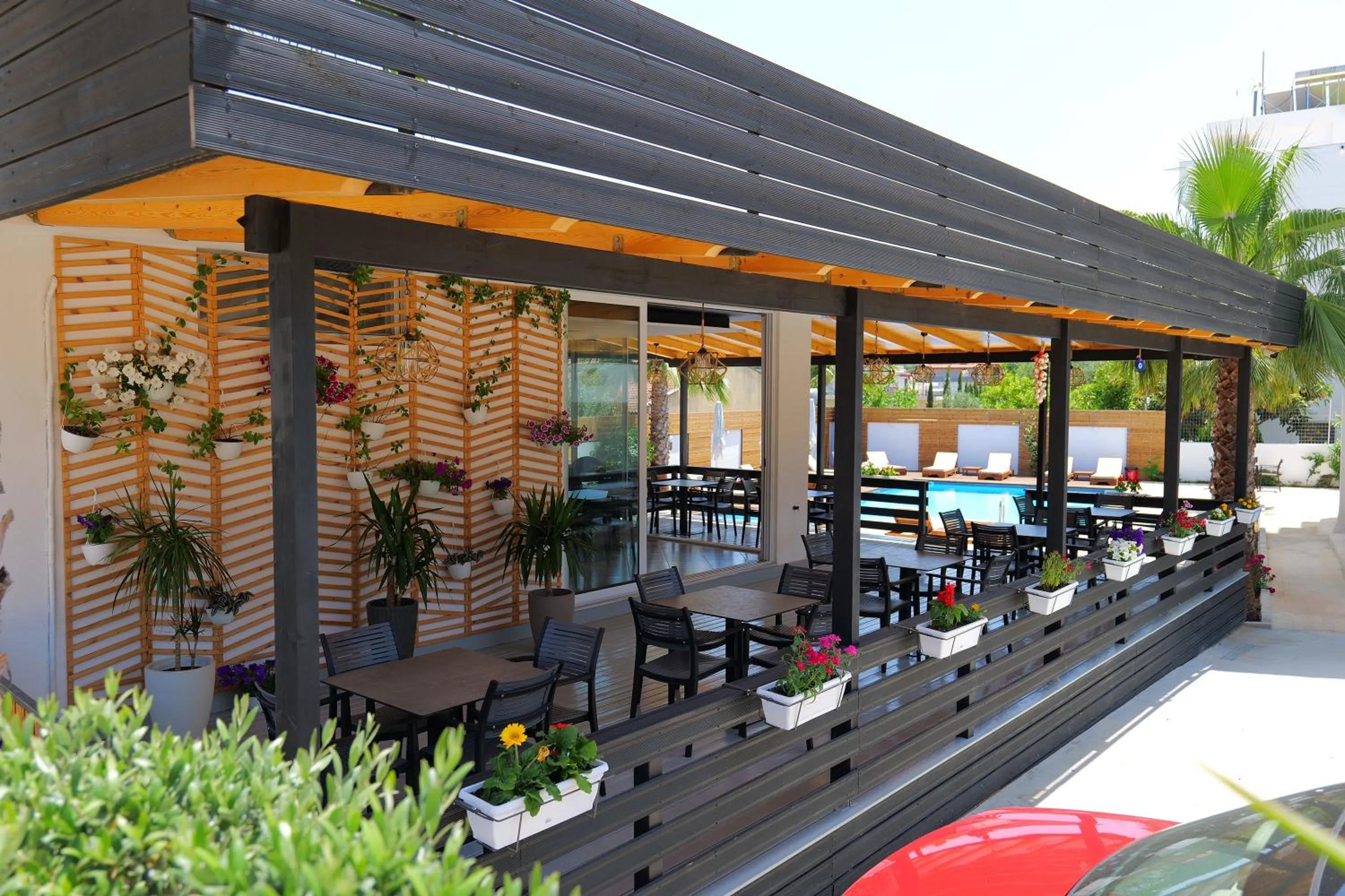 Patio in Kuburi Hotel