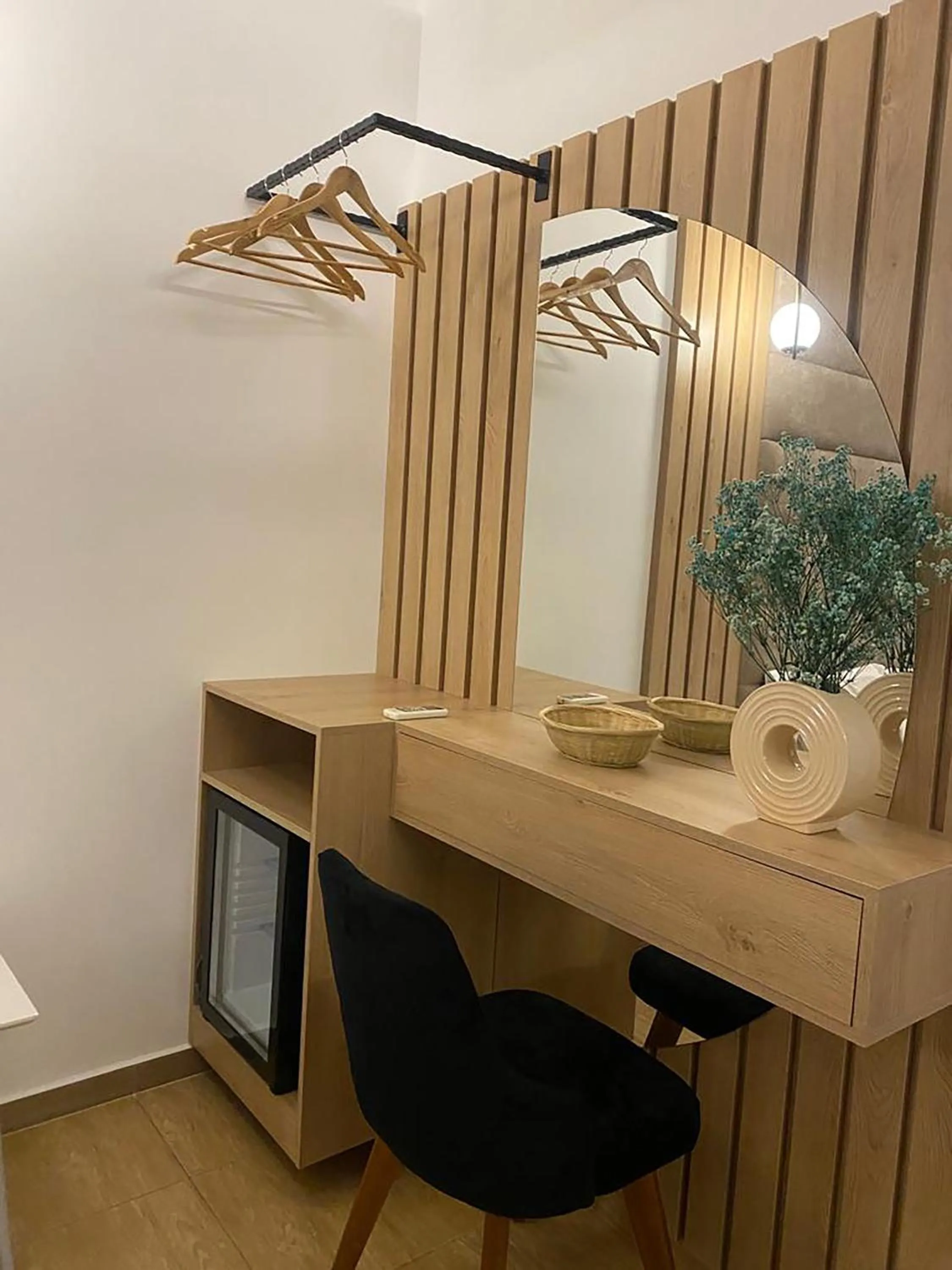 hair dresser in Kuburi Hotel