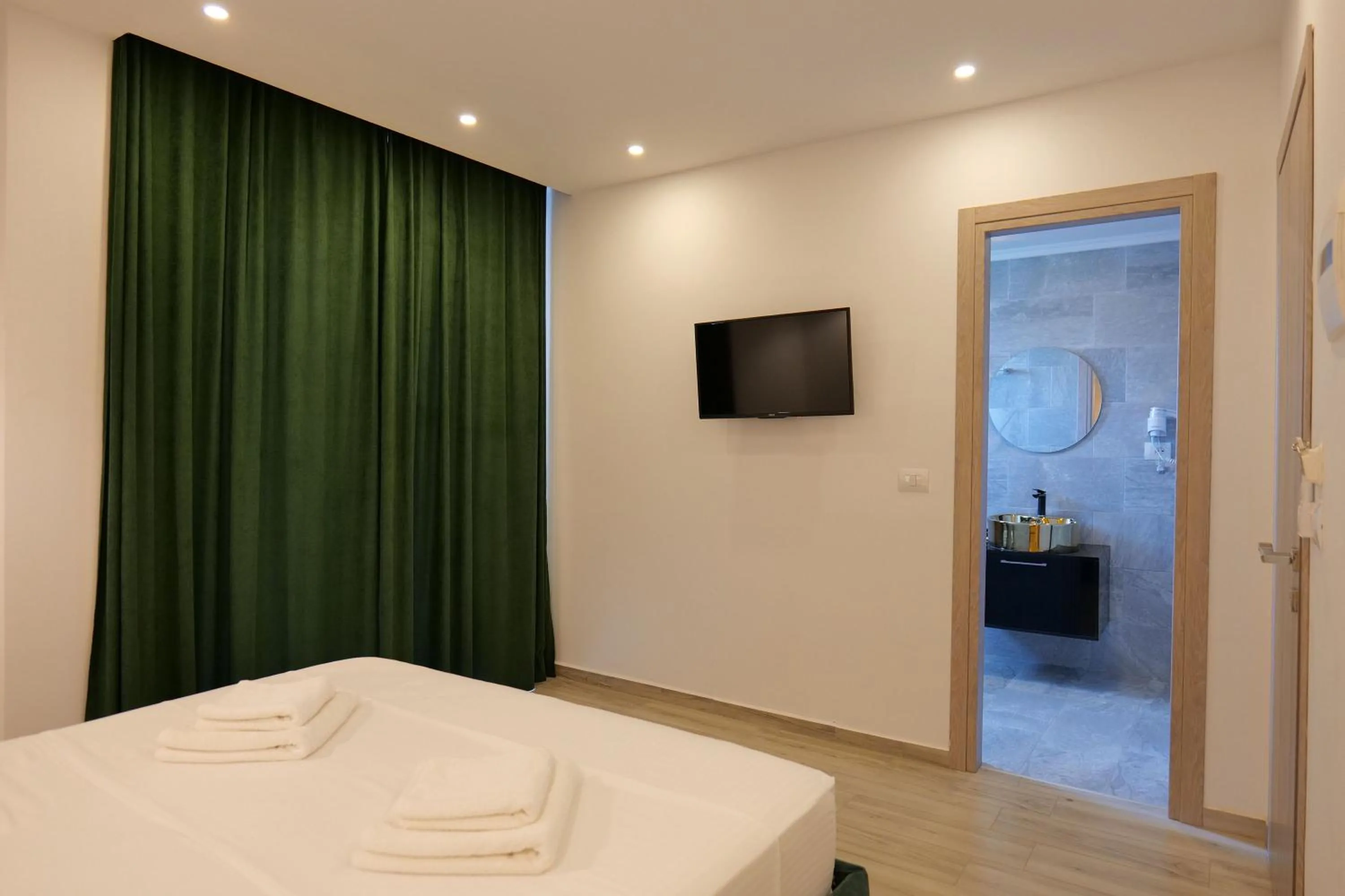 TV and multimedia in Kuburi Hotel