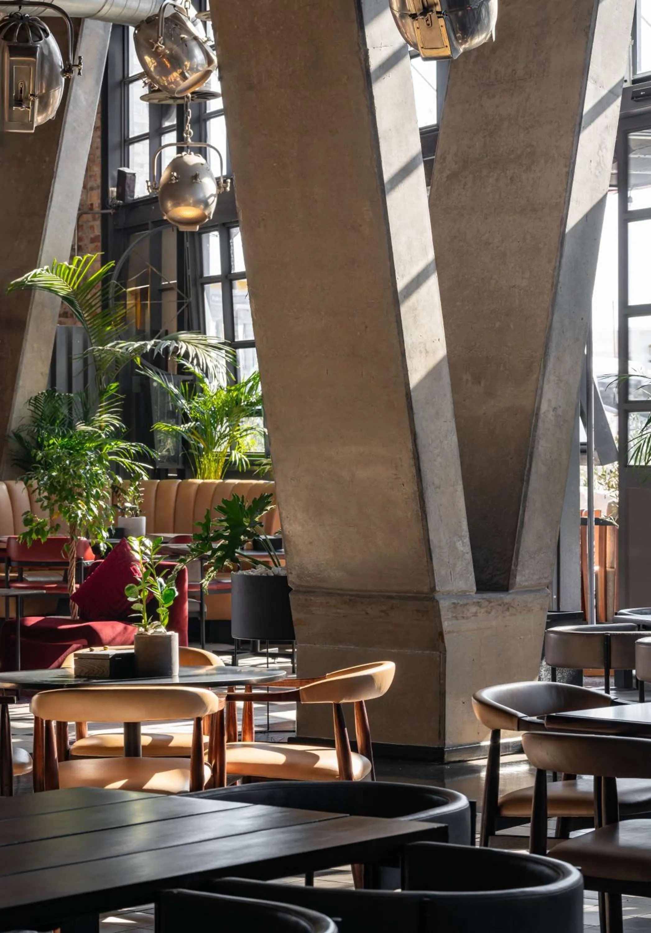 Restaurant/places to eat in Radisson RED Hotel V&A Waterfront Cape Town