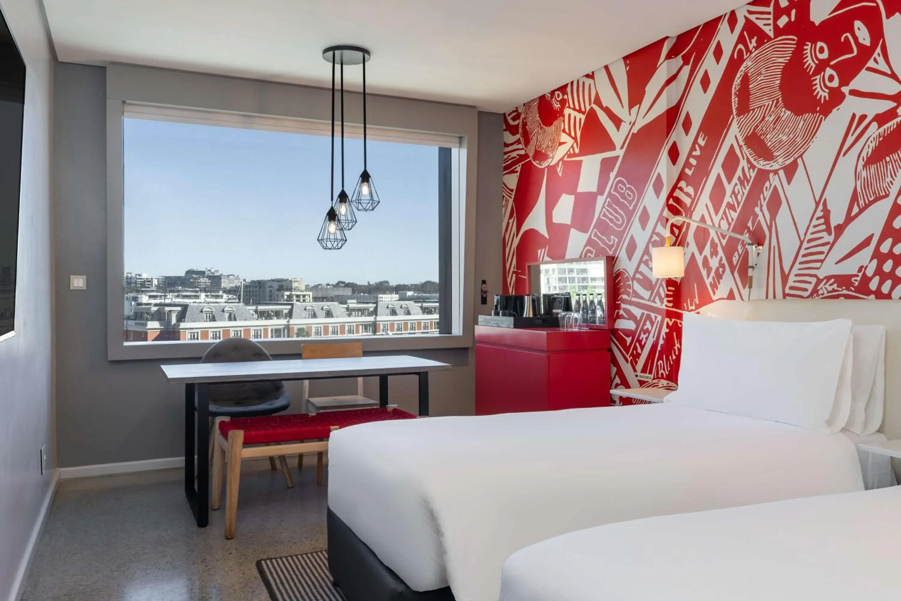 View (from property/room), Bed in Radisson RED Hotel V&A Waterfront Cape Town View (from property/room), Bed in Radisson RED Hotel V&A Waterfront Cape Town