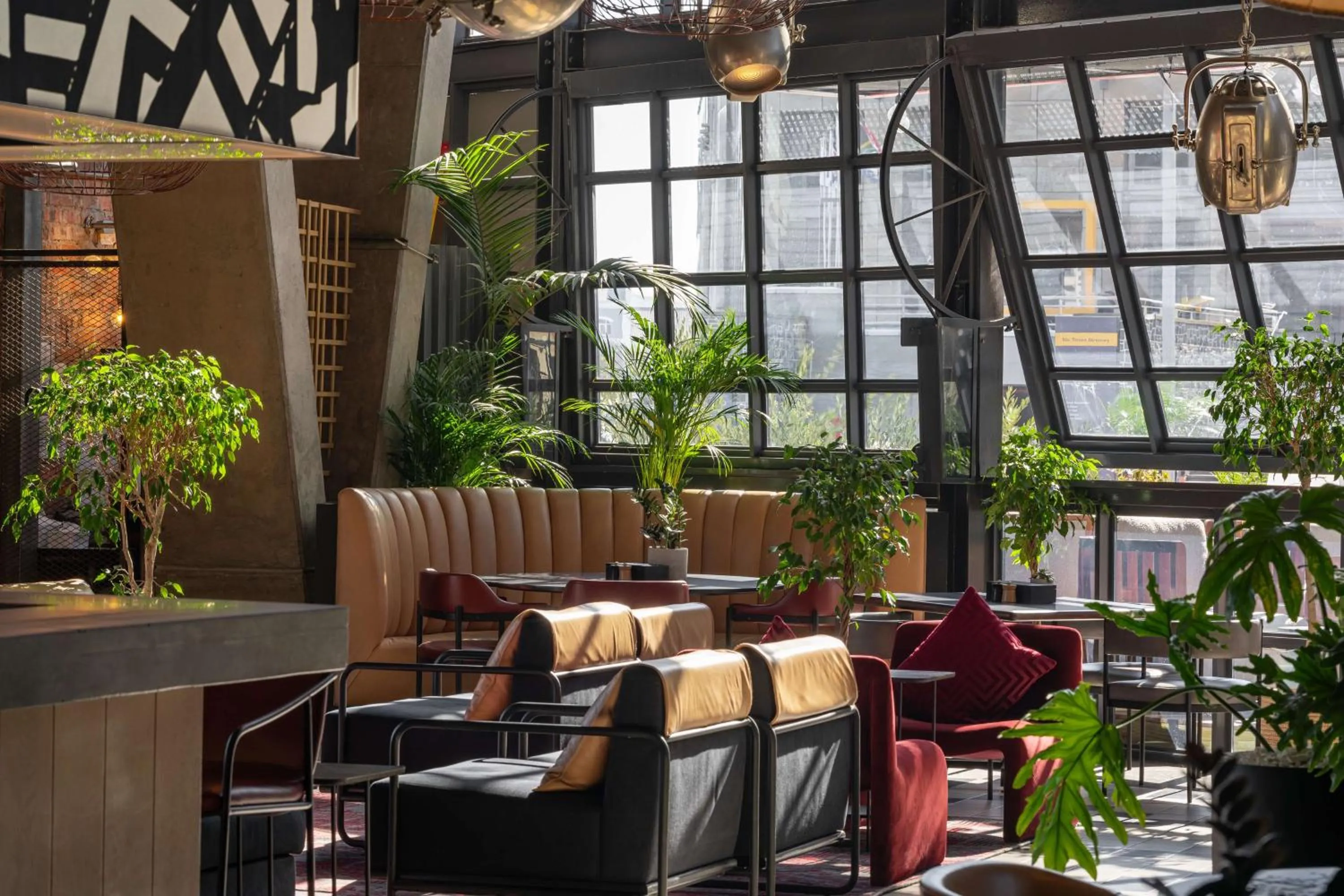 Restaurant/places to eat in Radisson RED Hotel V&A Waterfront Cape Town