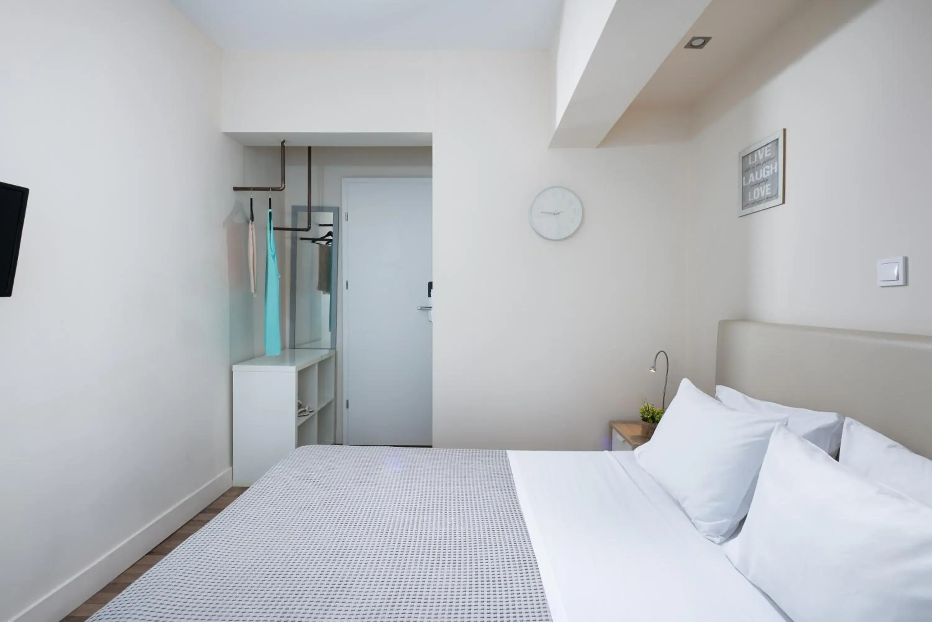 Enattica Syntagma Living Enattica Syntagma Living