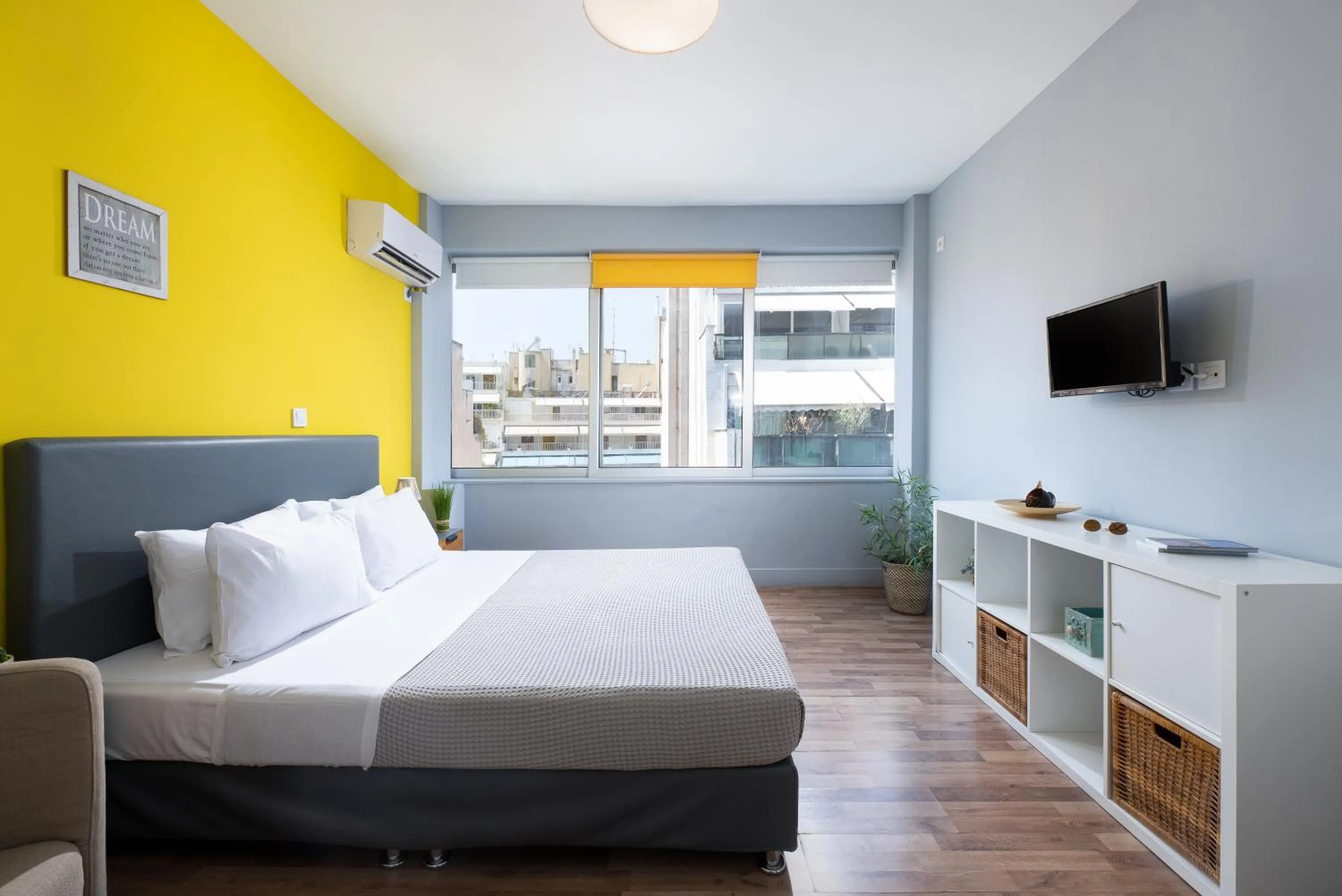 Bed in Enattica Syntagma Living