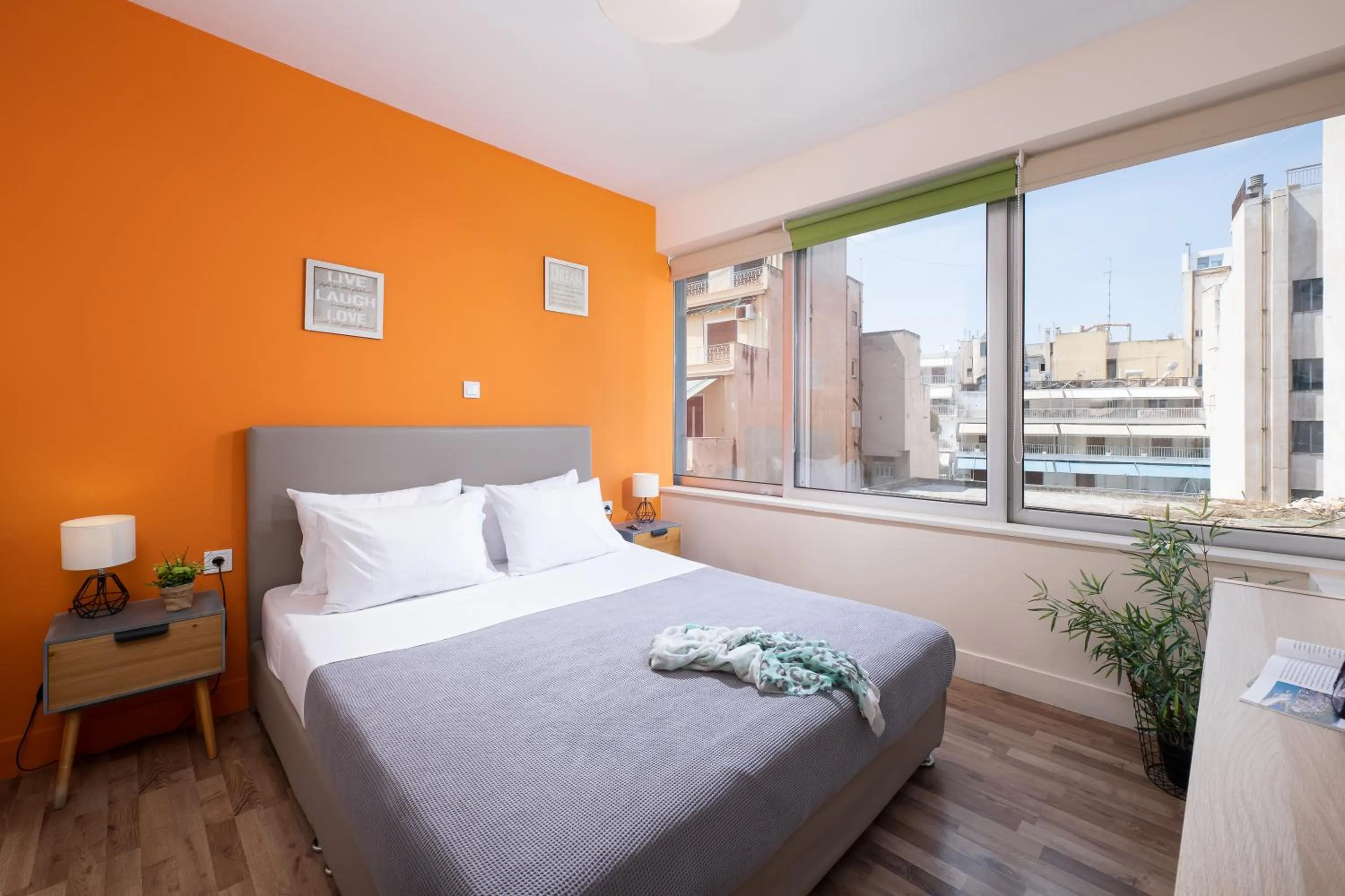 Bed in Enattica Syntagma Living