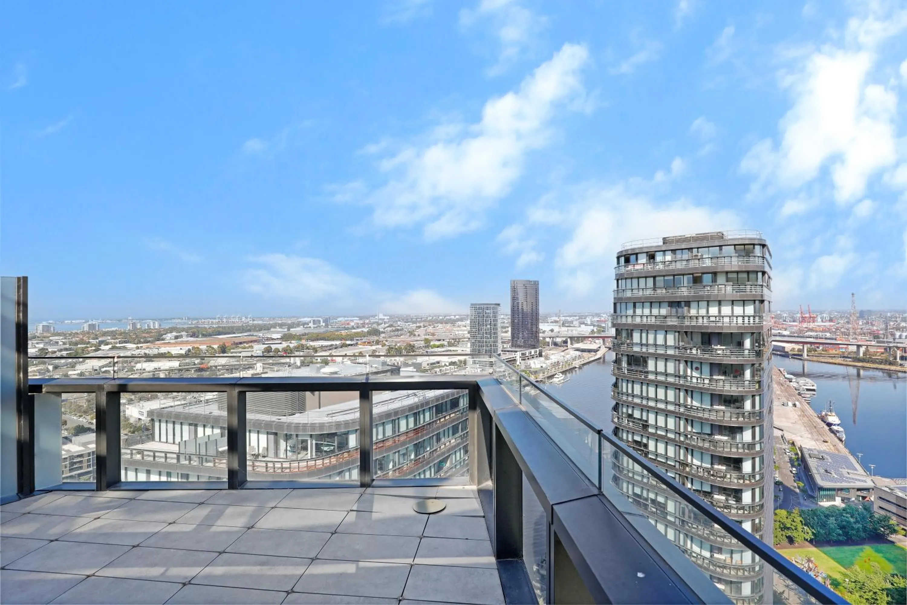 Balcony/Terrace in Orange Stay Apartments