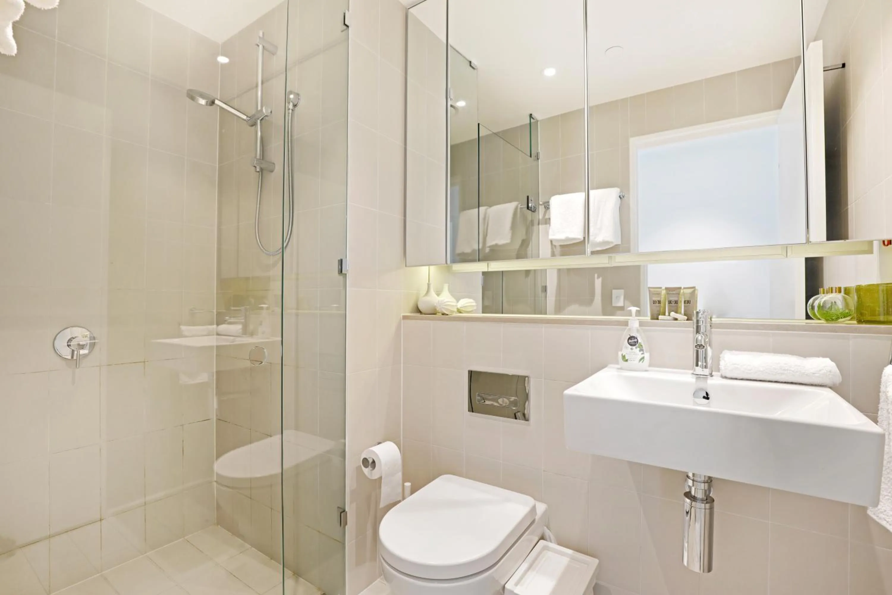 Bathroom in Orange Stay Apartments