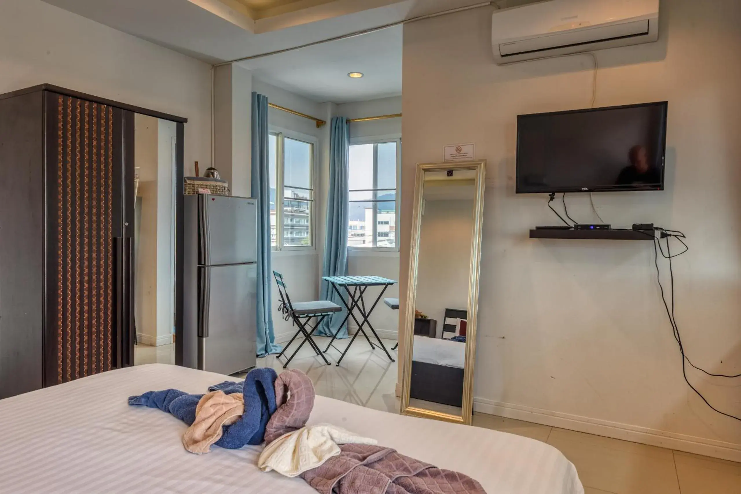 Deluxe Double Room with Balcony in Lemon Loft Boutique Room Deluxe Double Room with Balcony in Lemon Loft Boutique Room