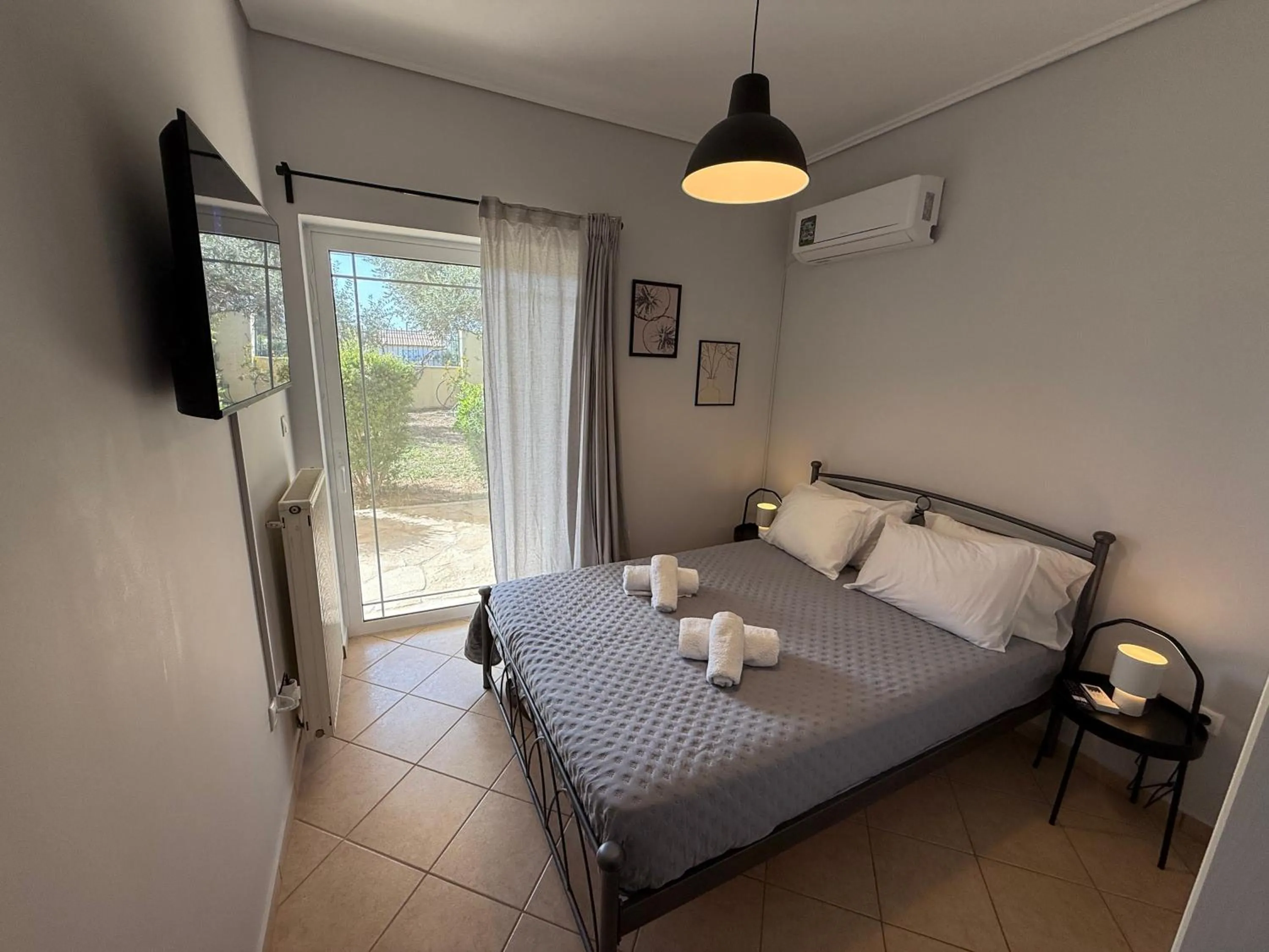 Bed in Anavyssos Garden House