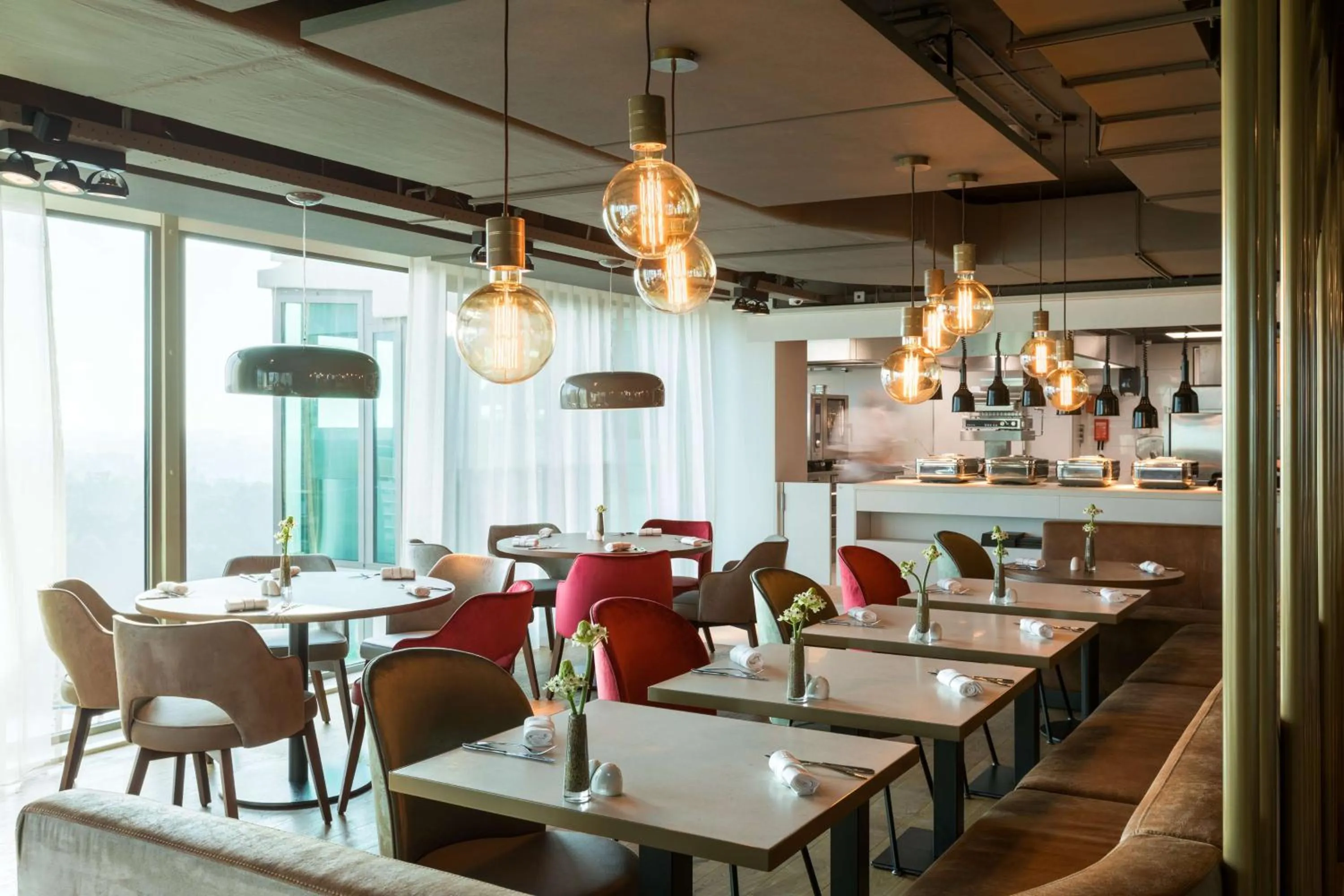 Restaurant/places to eat in NH Collection Eindhoven Centre