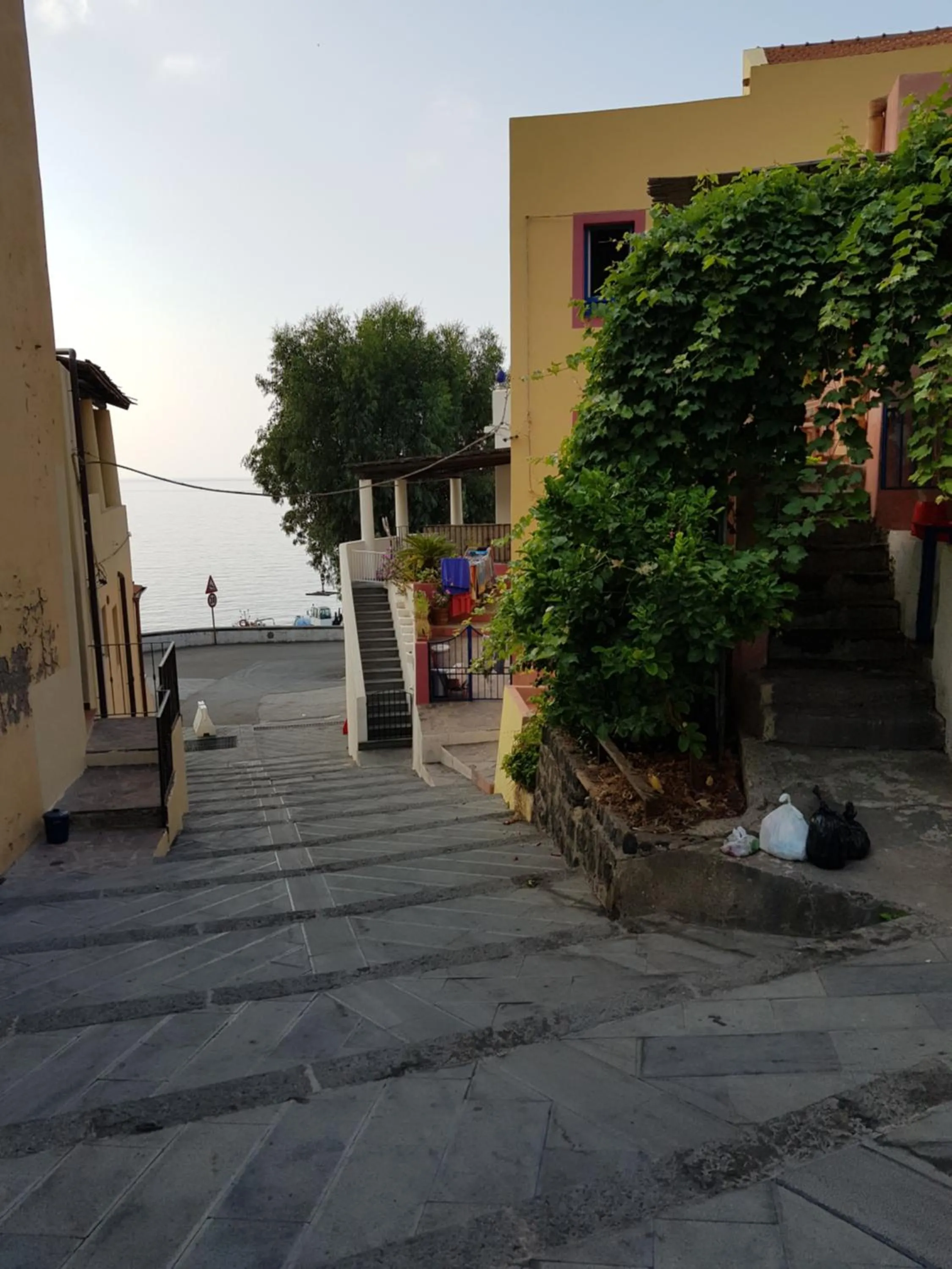 Neighbourhood in Villa Mariella Pittorino - camere in B&B