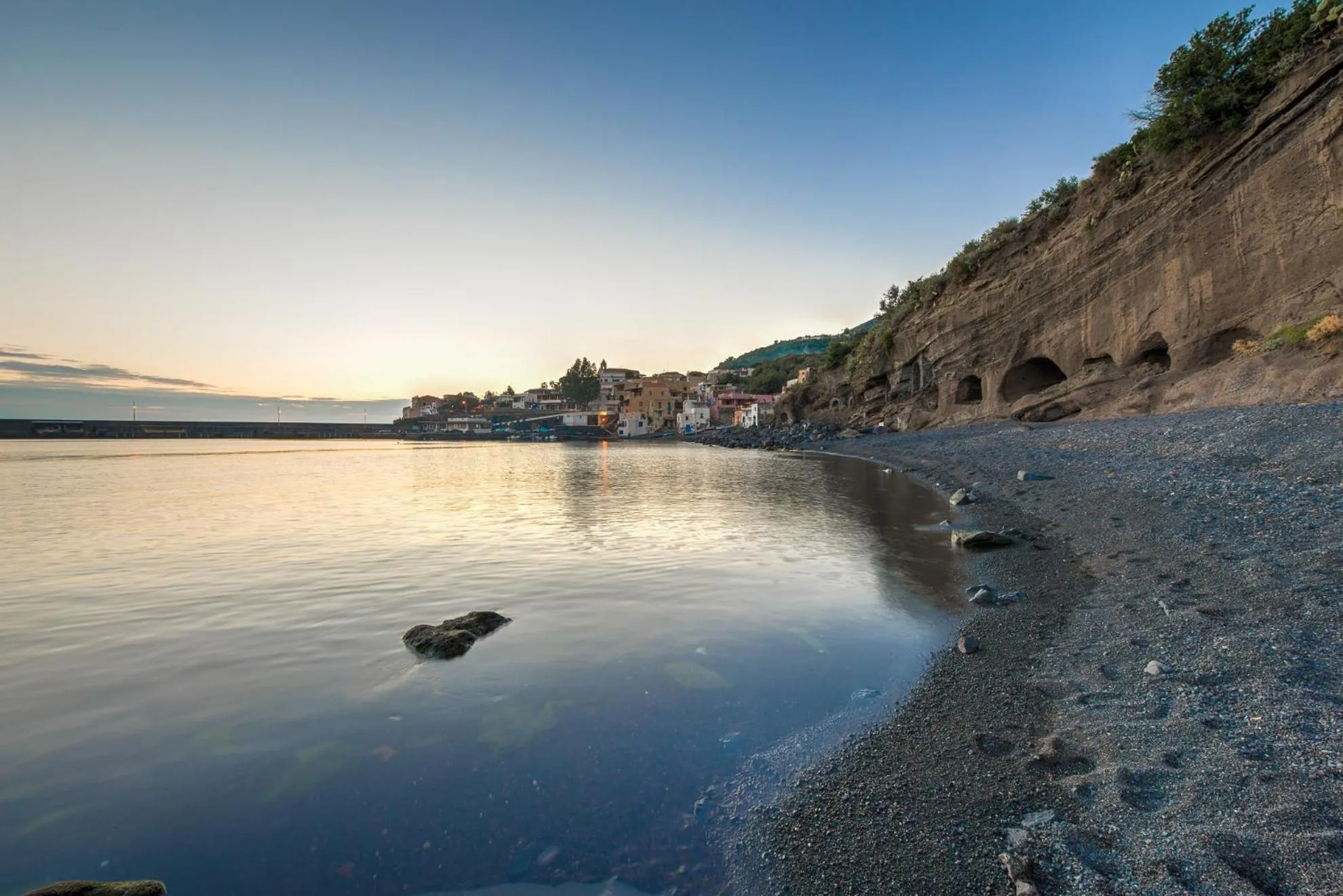 Natural landscape in Villa Mariella Pittorino - camere in B&B