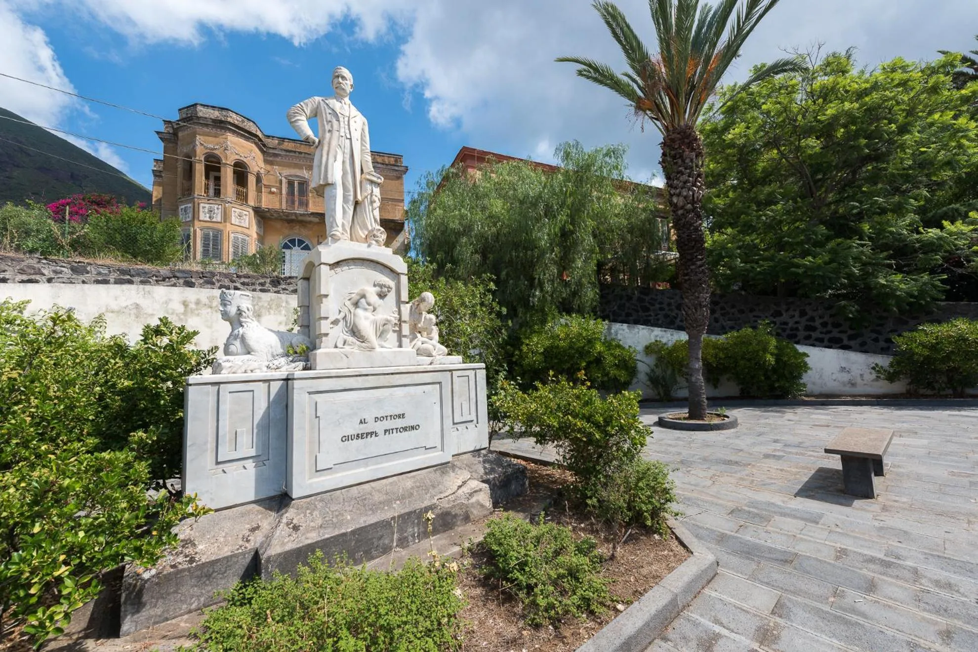 Property building in Villa Mariella Pittorino - camere in B&B