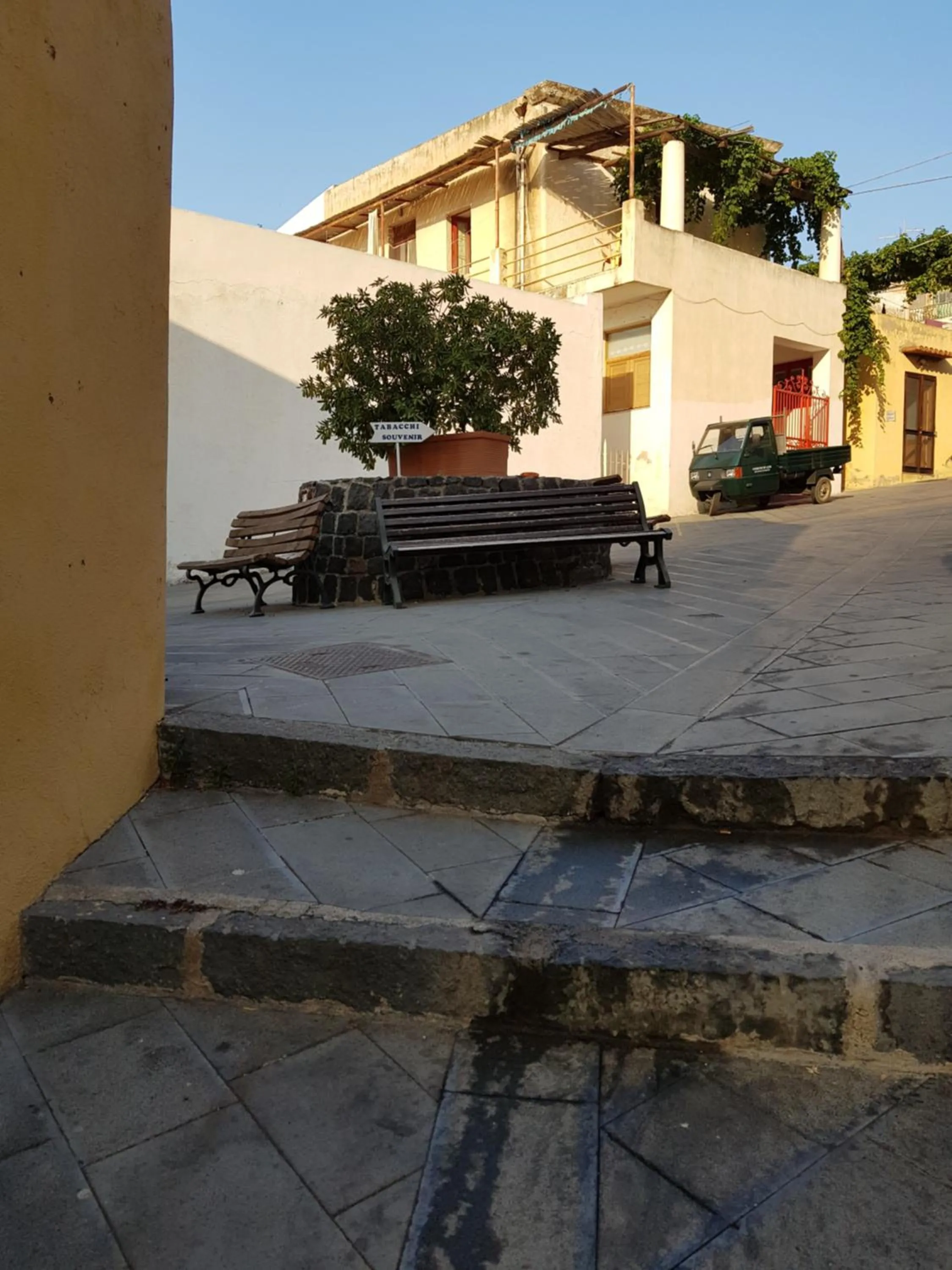 Neighbourhood in Villa Mariella Pittorino - camere in B&B